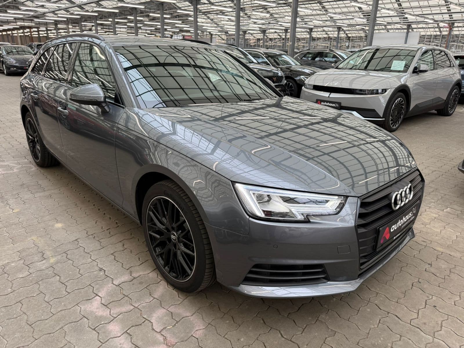 Audi A4 Kombi AUDI A4 35 TDI S tronic Avant Kombi #1