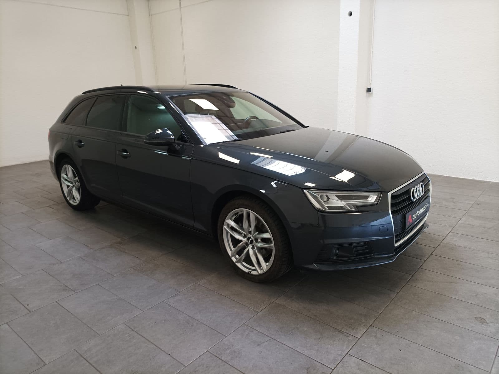 Audi A4 Kombi AUDI A4 35 TDI S tronic Avant Kombi
