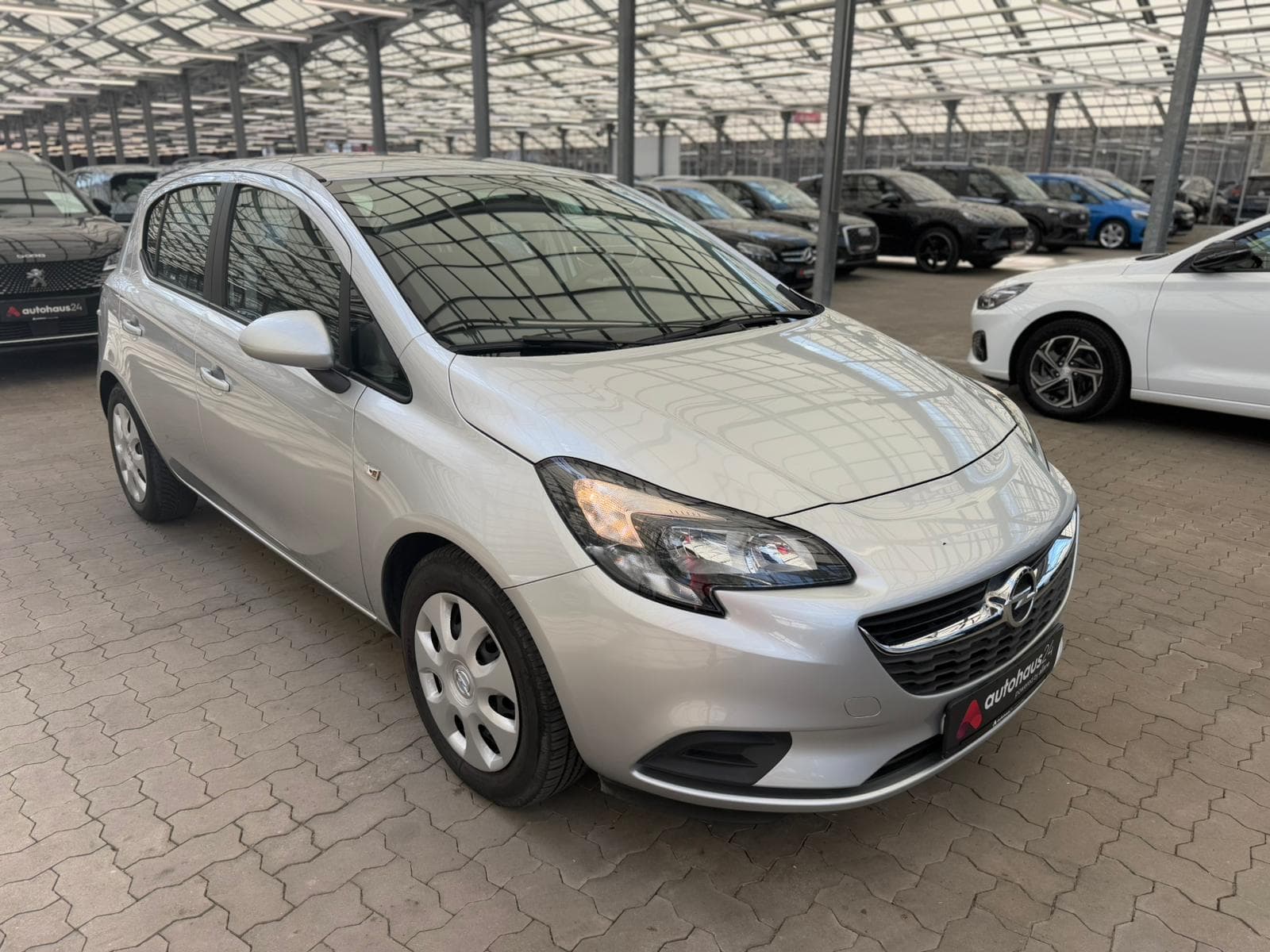 Opel Corsa Limousine OPEL Corsa 1.2 Edition Schräghecklimousine #1