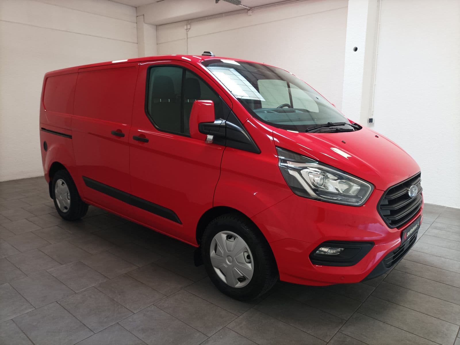 Ford Transit Transporter FORD Transit Custom 340 L1H1 2,0TDCi 96kW Front Trend Kastenwagen #1