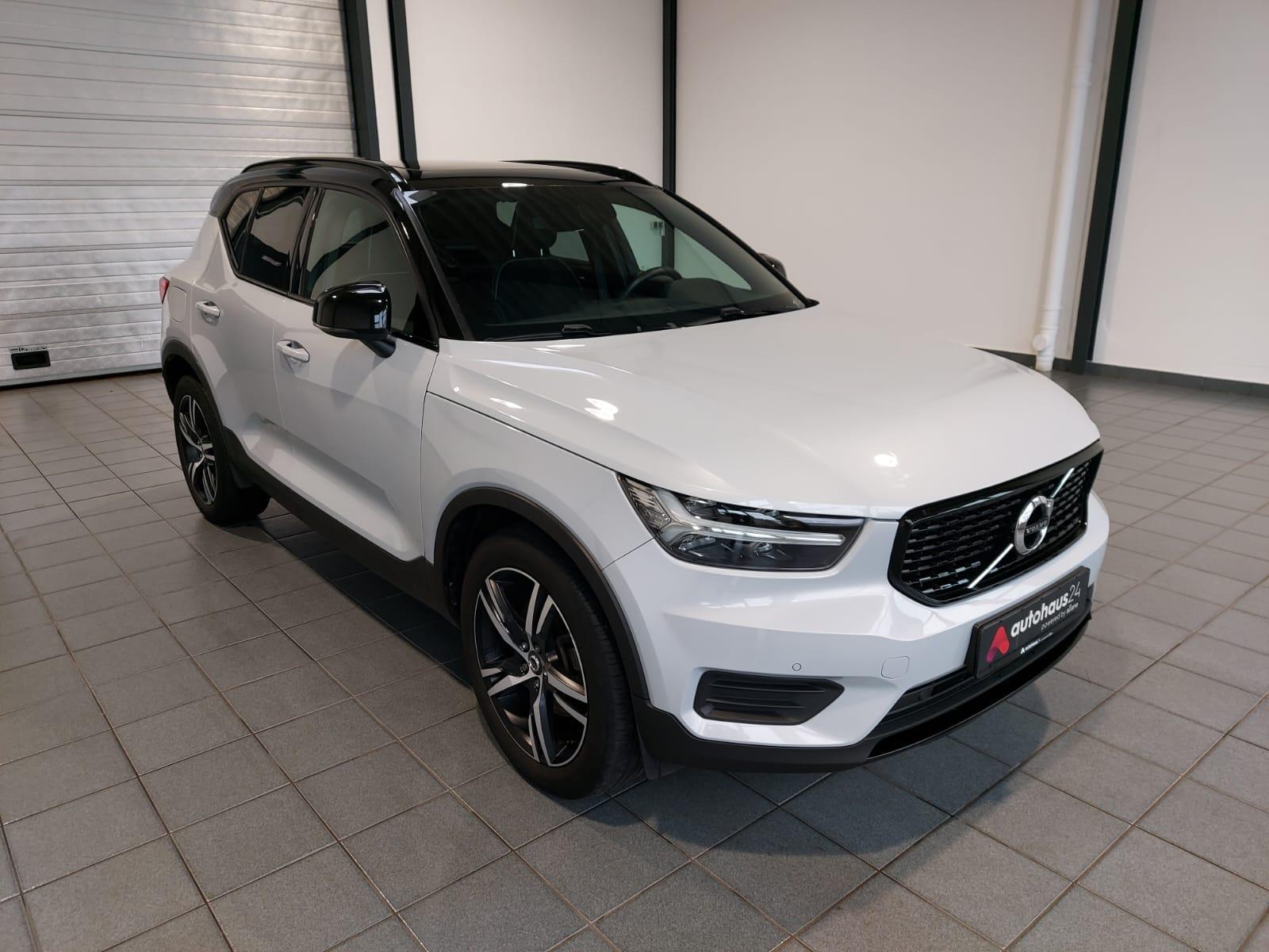 Volvo XC40 SUV / Crossover / Geländewagen VOLVO XC40 D4 AWD R Design Geartronic Sports Utility Vehicle