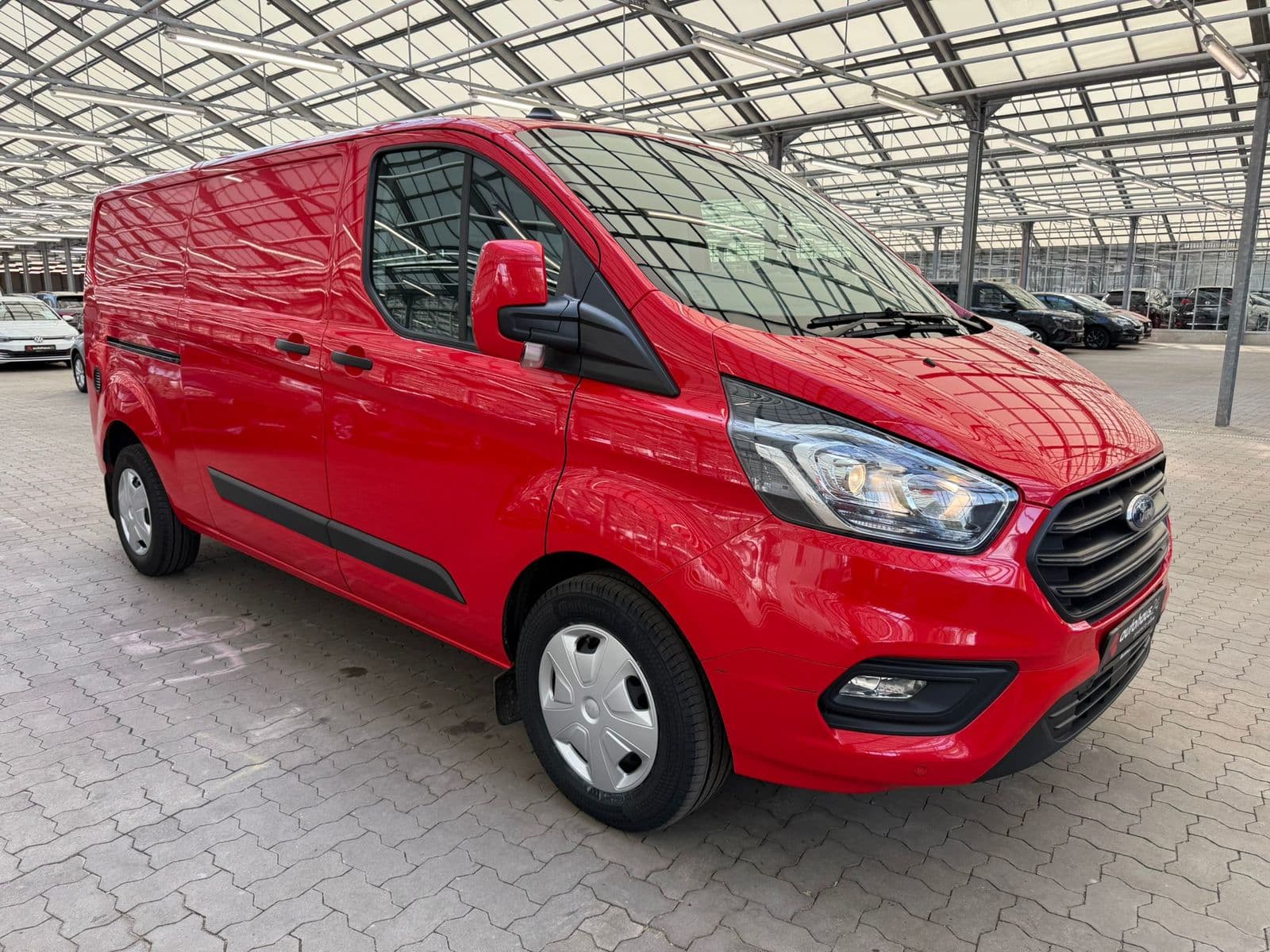 Ford Transit Transporter FORD Transit Custom 340 L2H1 2,0TDCi 96kW Front Trend Kastenwagen #1