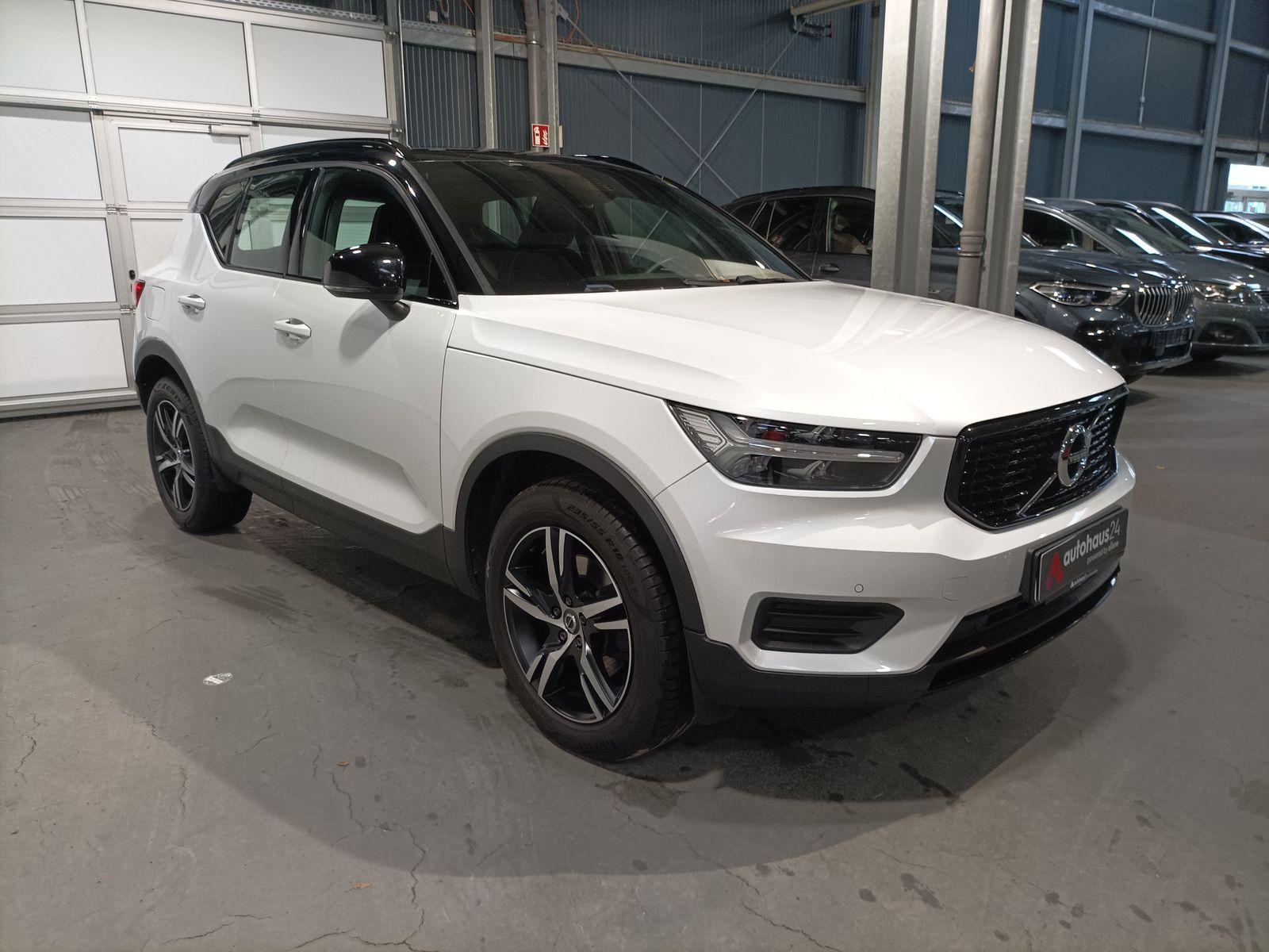 Volvo XC40 SUV / Crossover / Geländewagen VOLVO XC40 T4 R Design Geartronic Sports Utility Vehicle