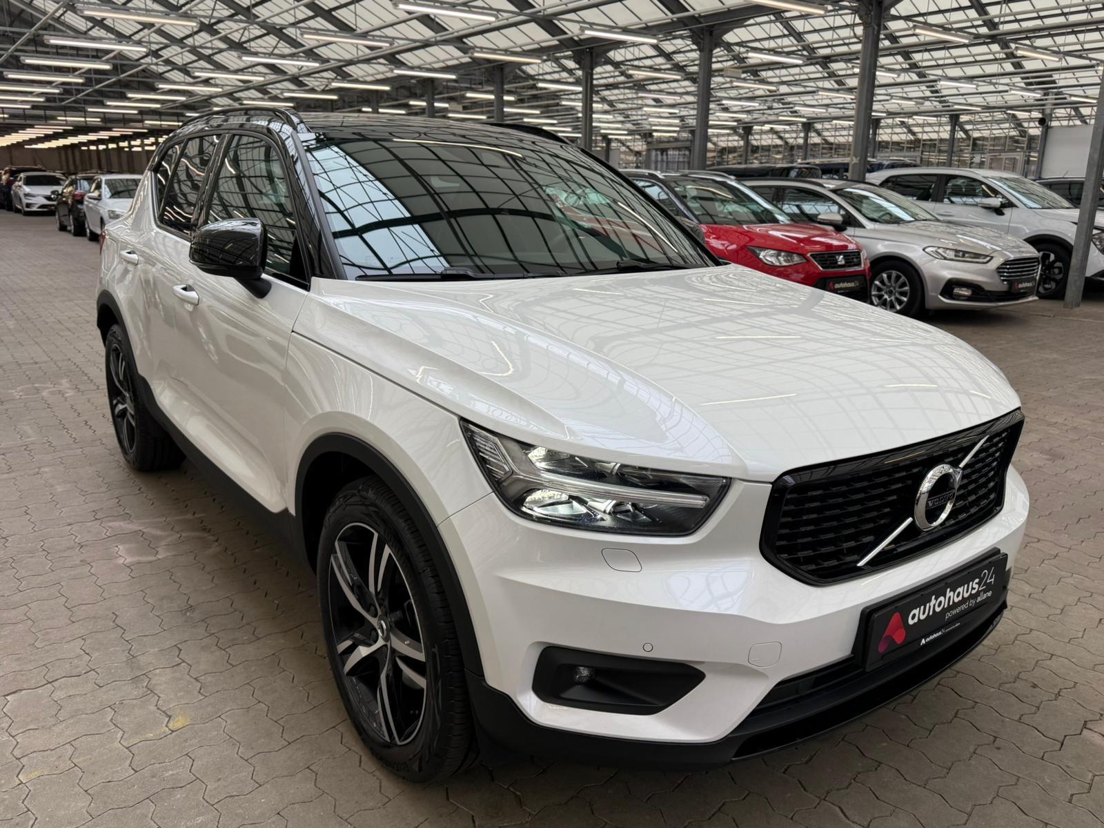 Volvo XC40 SUV / Crossover / Geländewagen VOLVO XC40 D4 AWD R Design Geartronic Sports Utility Vehicle