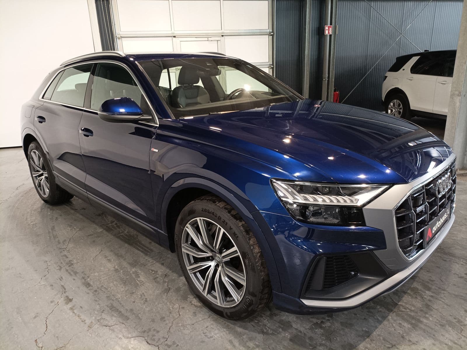 Audi Q8 SUV / Crossover / Geländewagen AUDI Q8 50 TDI quattro tiptronic Sports Utility Vehicle #1