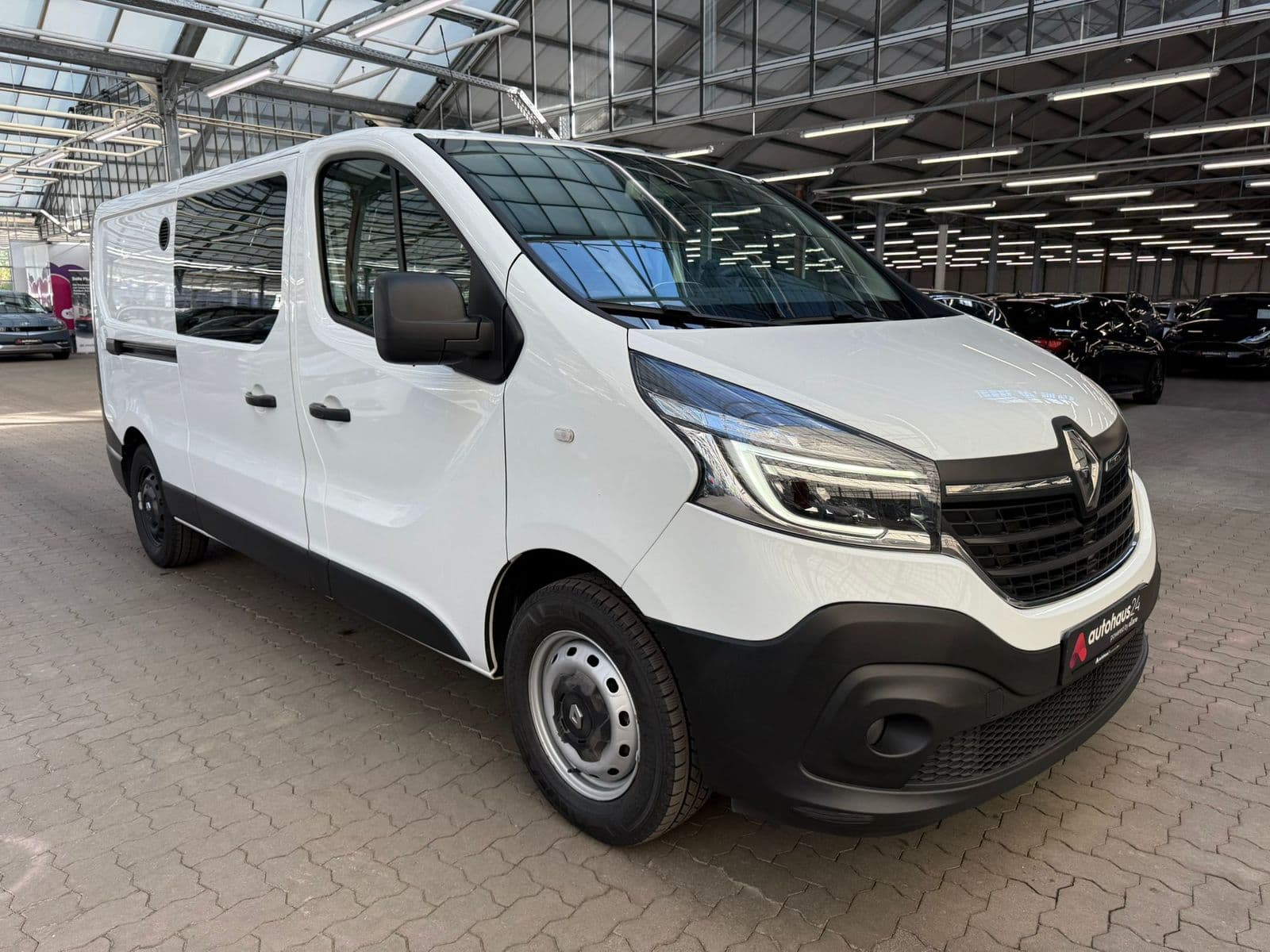Renault Trafic Transporter RENAULT Trafic L2H1 2.0 ENERGY dCi 145 Komfort Kastenwagen #1