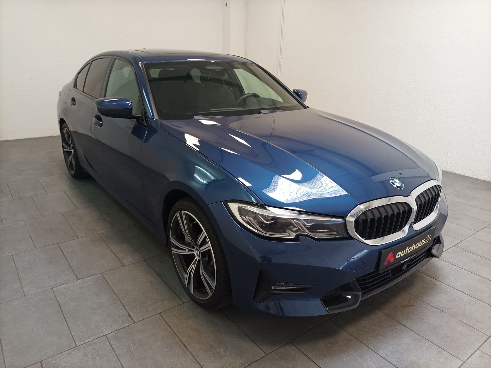 BMW 3er-Reihe Limousine BMW 3er-Reihe 330e Sport Line Automatik Limousine #1