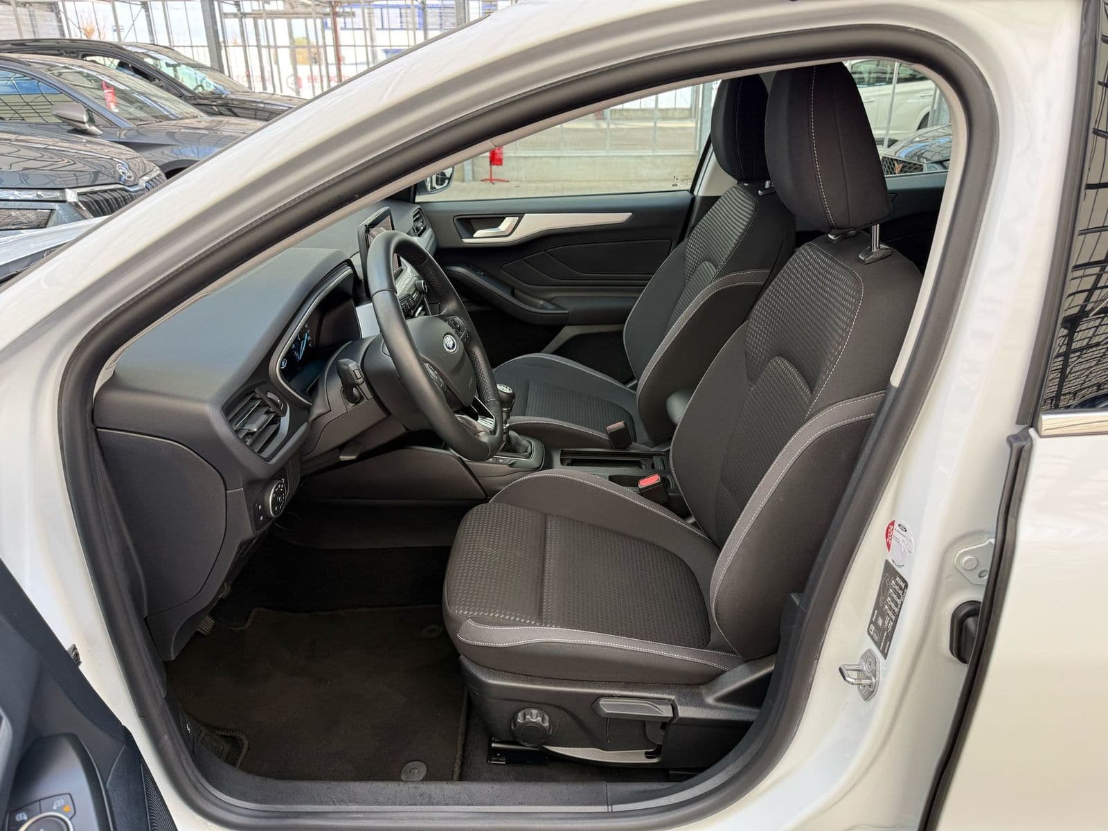Ford Focus Kombi Focus 1.5 EcoBlue Cool&Connect (EURO 6d-Temp) #8