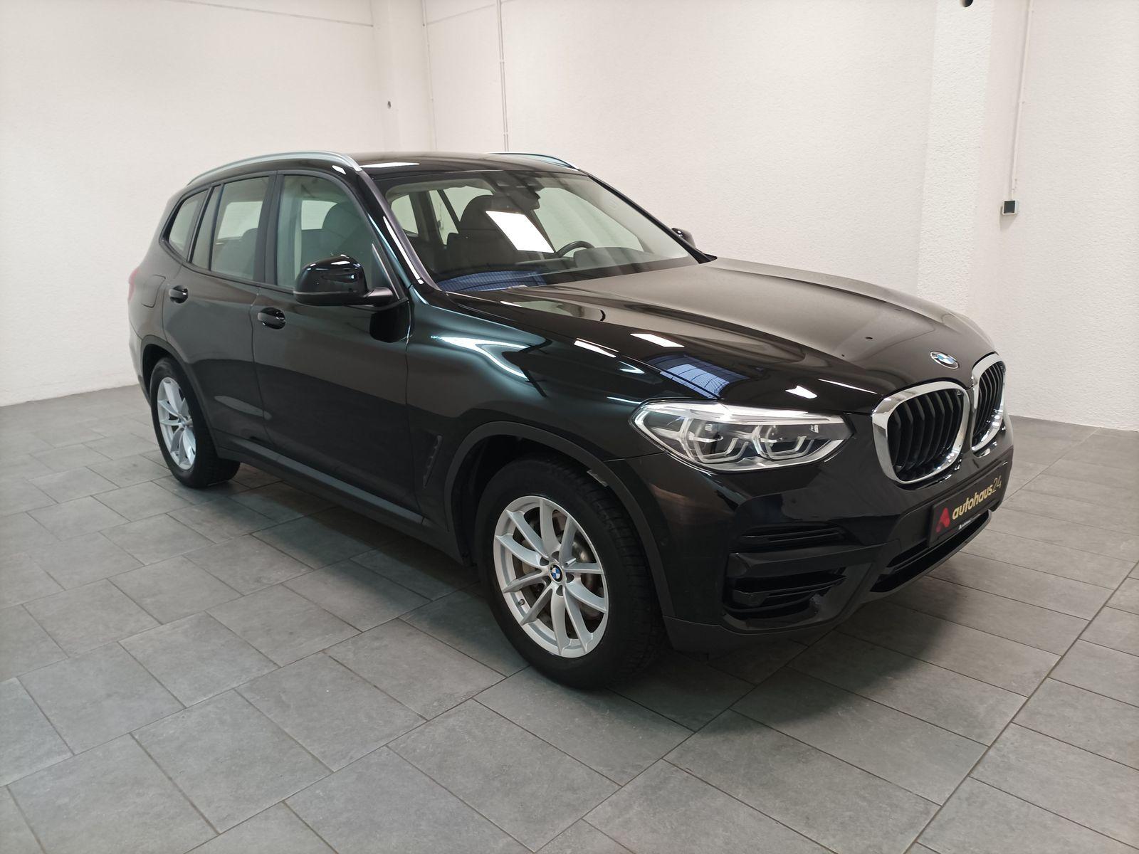 BMW X3 SUV / Crossover / Geländewagen BMW X3 xDrive30e ADVANTAGE AT Sports Utility Vehicle