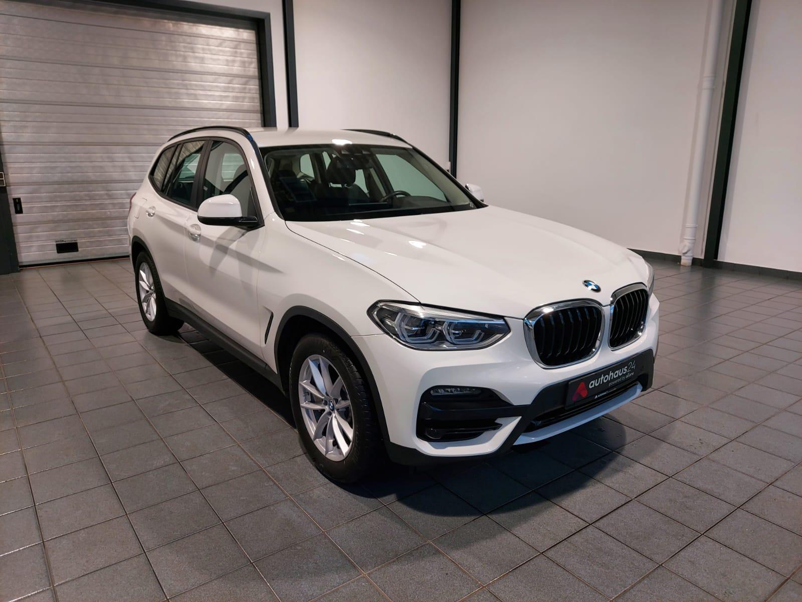 BMW X3 SUV / Crossover / Geländewagen BMW X3 xDrive30e ADVANTAGE AT Sports Utility Vehicle