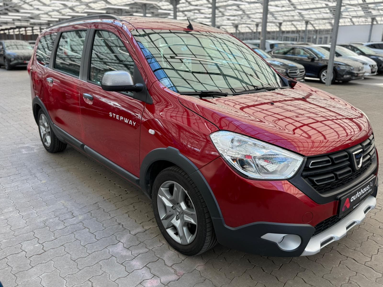 Dacia Lodgy Kleinbus / Van DACIA Lodgy Blue dCi 115 Stepway Plus Van #1