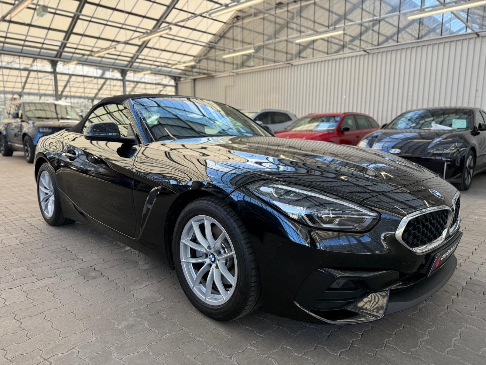BMW Z4 Cabrio / Roadster BMW Z4 sDrive20i Advantage Roadster #1