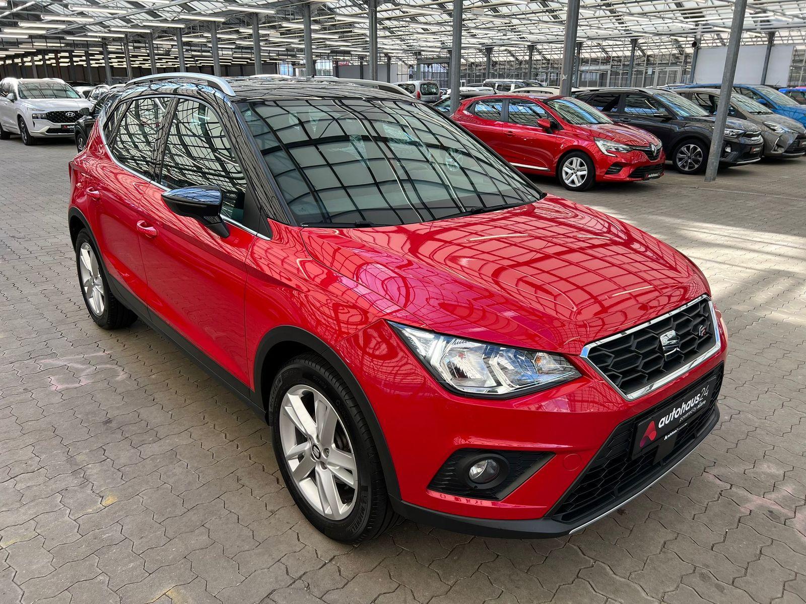 SEAT Arona SUV / Crossover / Geländewagen SEAT Arona 1.5 TSI Start&Stop 110kW FR Sports Utility Vehicle