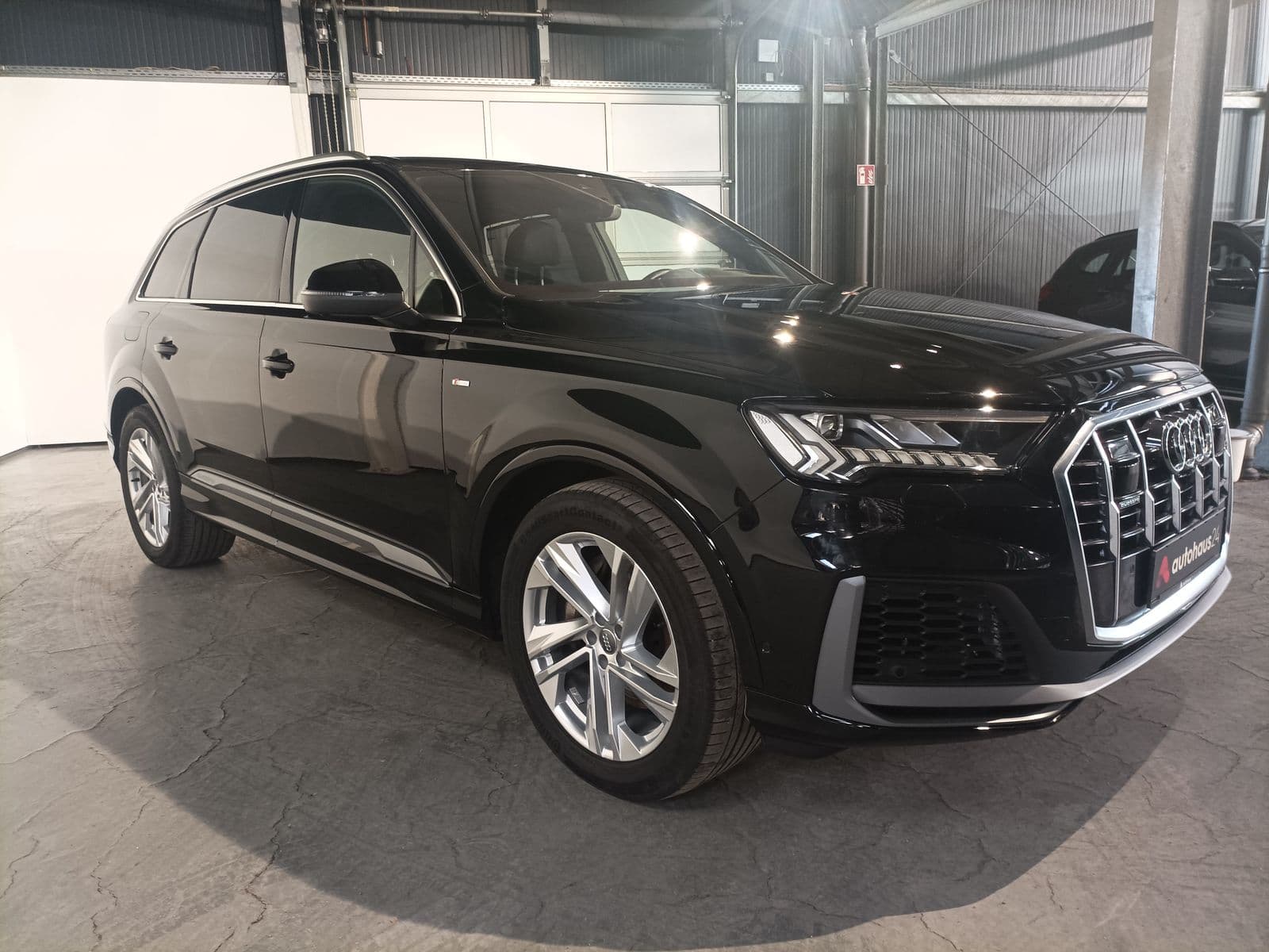 Audi Q7 SUV / Crossover / Geländewagen AUDI Q7 45 TDI quattro tiptronic S line Sports Utility Vehicle #1