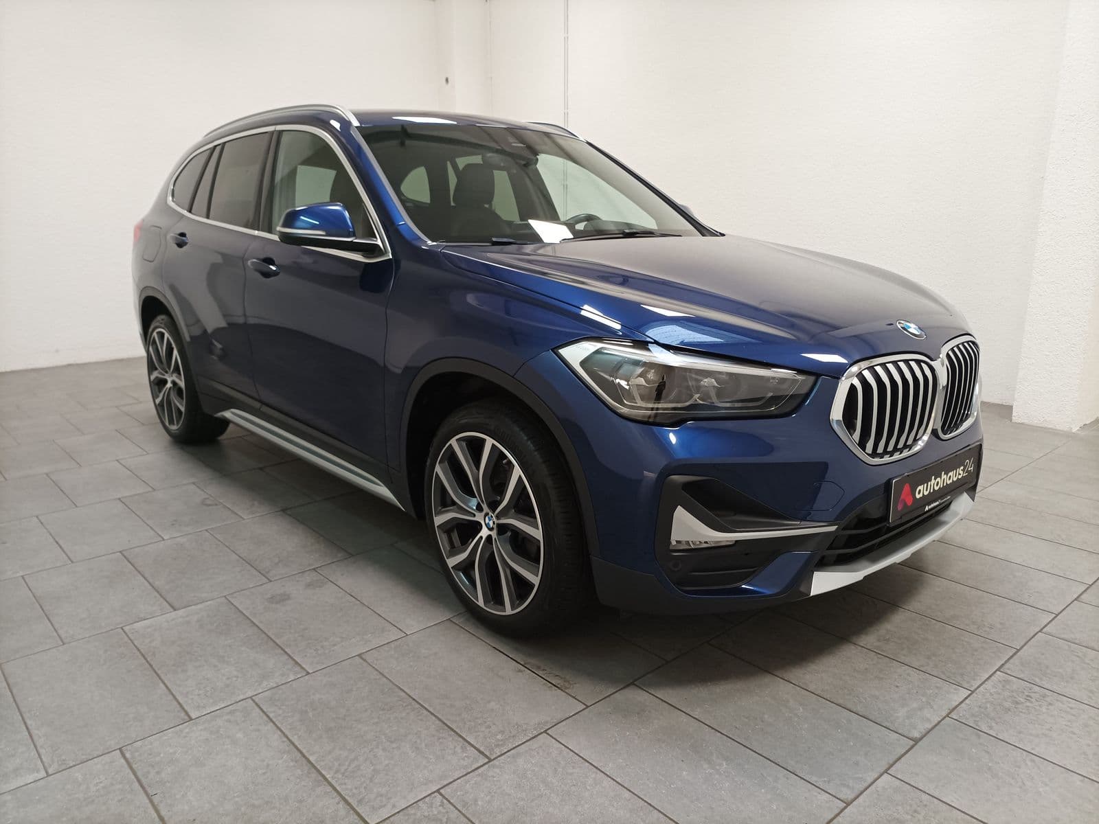 BMW X1 SUV / Crossover / Geländewagen BMW X1 xDrive25i xLine Steptronic Sports Utility Vehicle #1