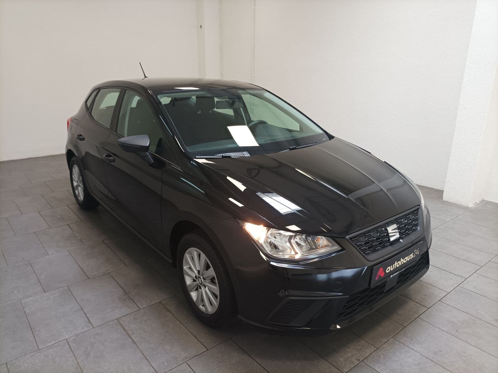 SEAT Ibiza Limousine SEAT Ibiza 1.0 MPI 59kW Reference Schräghecklimousine #1