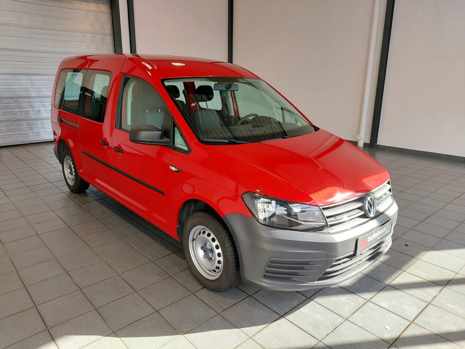Volkswagen Caddy Kombi VOLKSWAGEN Caddy 2,0-l-TDI 75kW BMT Maxi 5-Sitzer Kombi-Lieferwagen #1