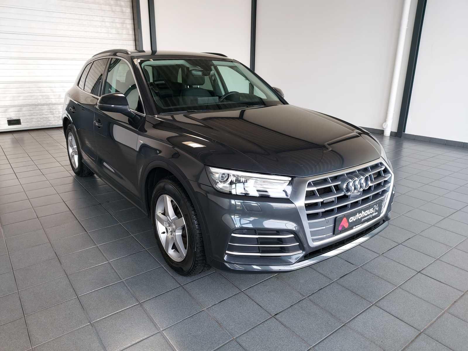 Audi Q5 SUV / Crossover / Geländewagen AUDI Q5 50 TFSI e S tronic quattro Sports Utility Vehicle