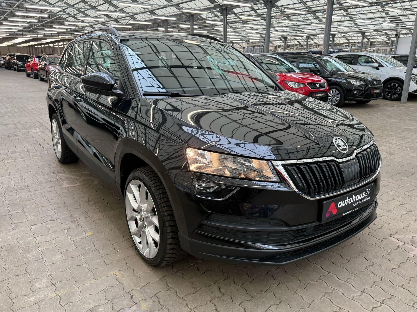 ŠKODA Karoq SUV / Crossover / Geländewagen SKODA Karoq 1.5 TSI ACT STYLE Sports Utility Vehicle