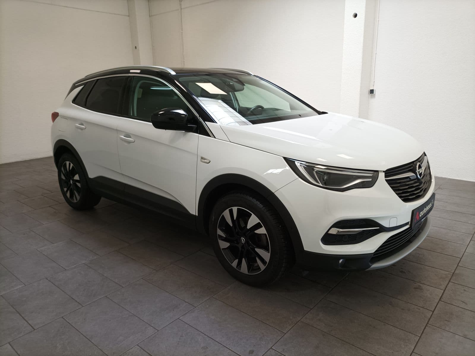 Opel Grandland X SUV / Crossover / Geländewagen OPEL Grandland X 1.2 Turbo 96kW Ultimate Sports Utility Vehicle #1