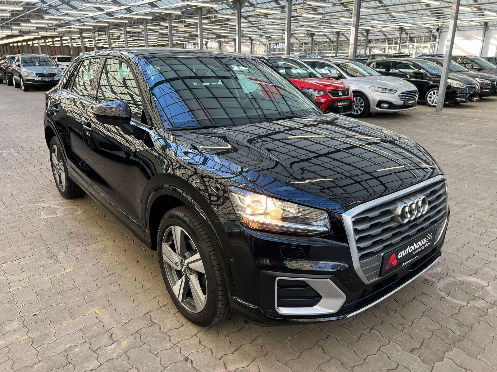 Audi Q2 SUV / Crossover / Geländewagen AUDI Q2 30 TDI S tronic sport Sports Utility Vehicle