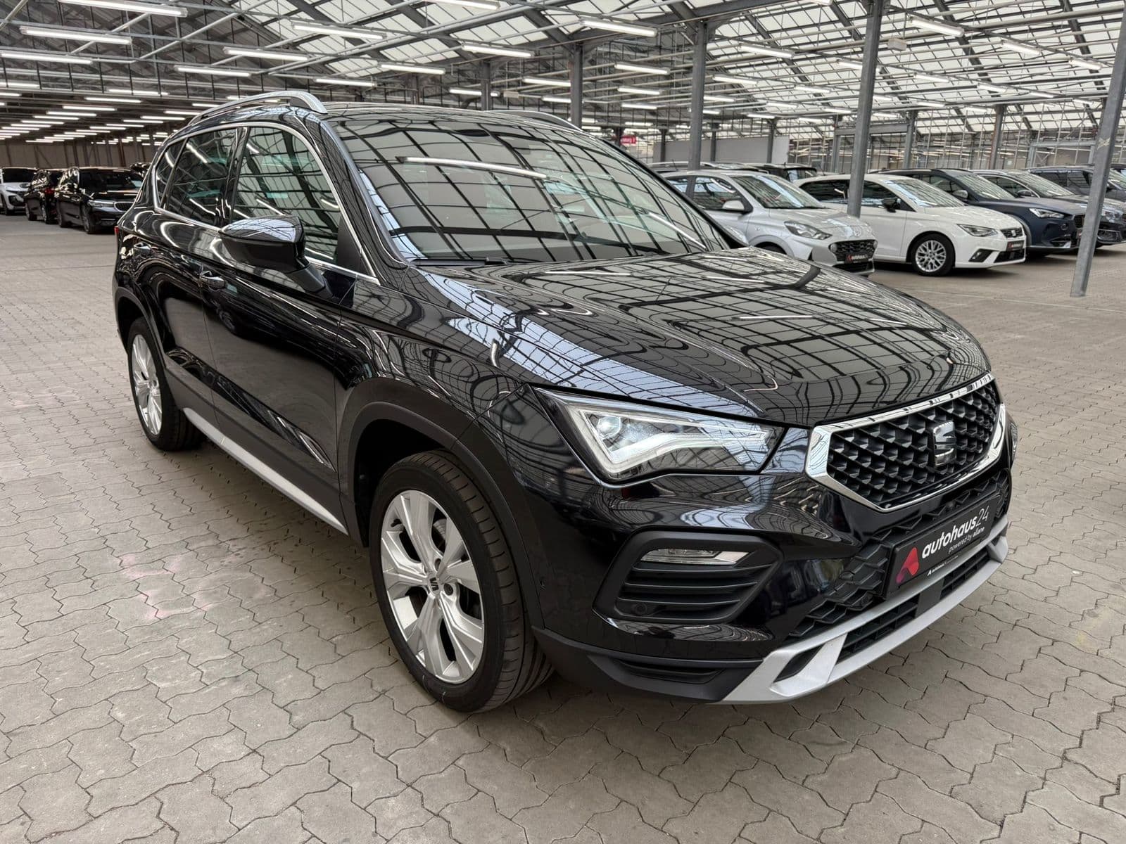 SEAT Ateca SUV / Crossover / Geländewagen SEAT Ateca 2.0 TDI 110kW Xcellence DSG Sports Utility Vehicle #1