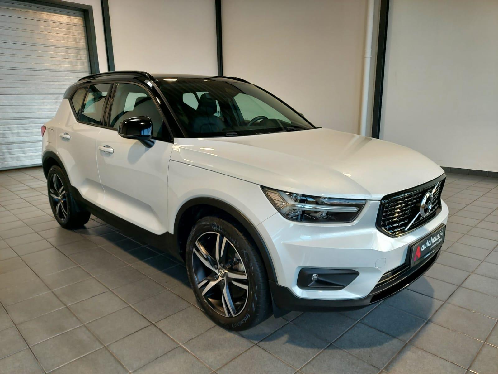 Volvo XC40 SUV / Crossover / Geländewagen VOLVO XC40 T5 Recharge R Design Sports Utility Vehicle