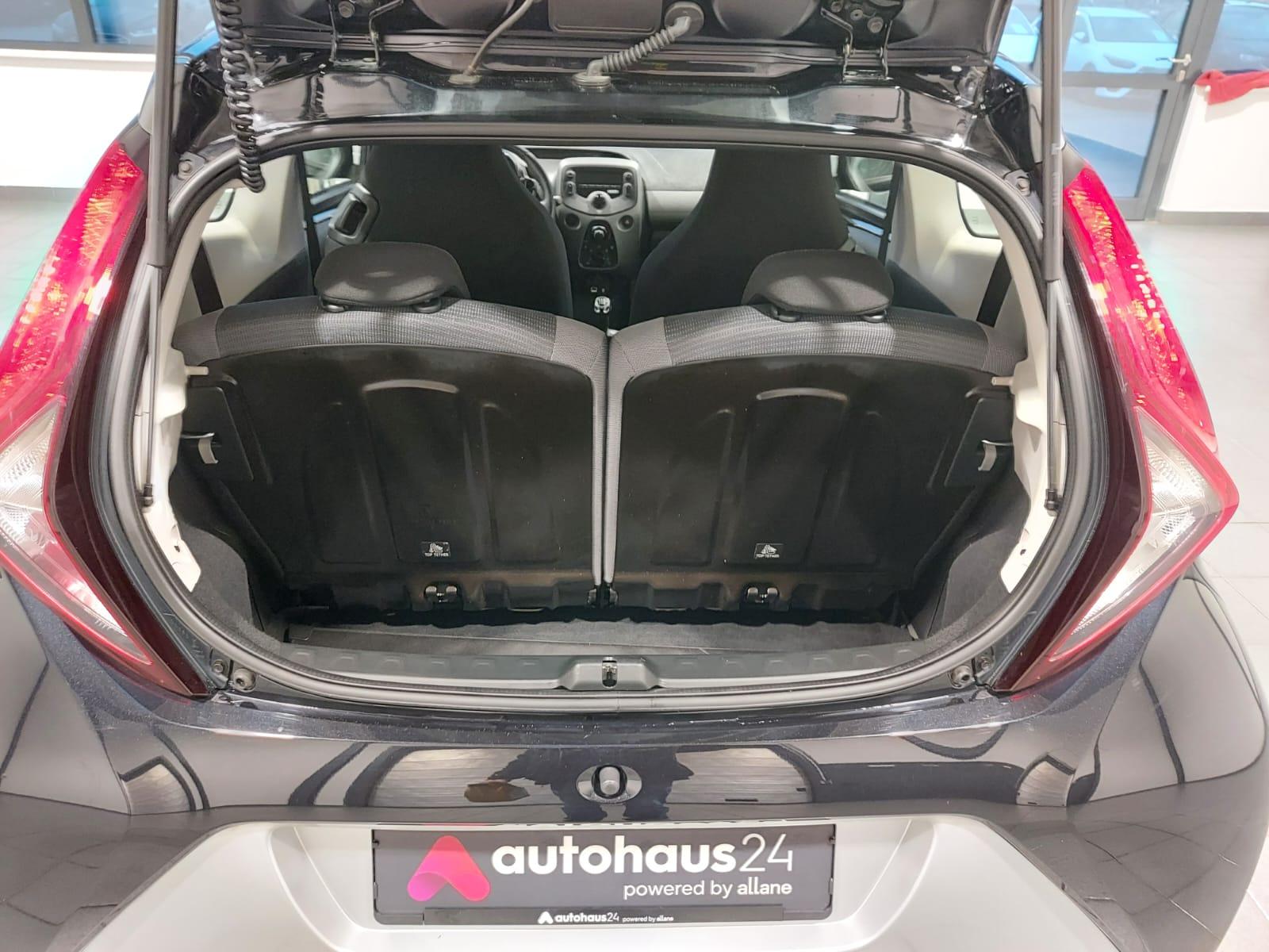 Toyota Aygo Kleinwagen Aygo 1.0 x-play  (EURO 6d-TEMP)