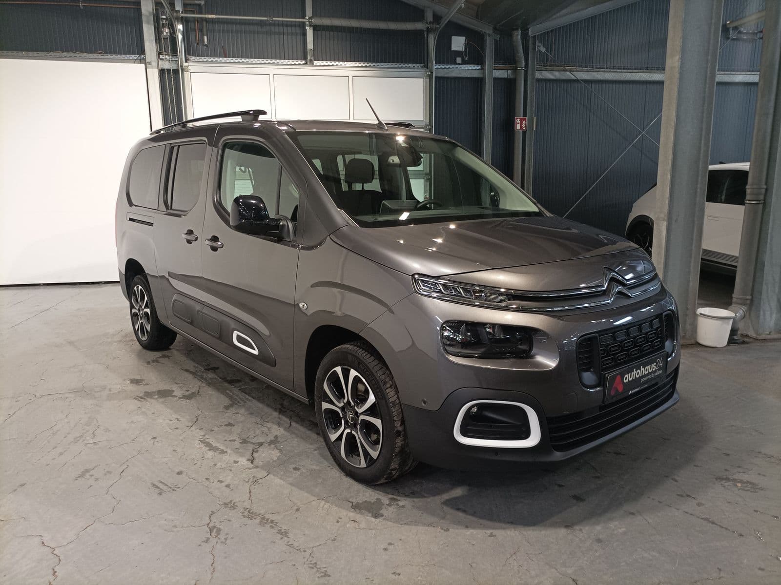 Citroën Berlingo Kleinbus / Van CITROEN Berlingo BlueHDi 130 S&S FEEL XL Van #1