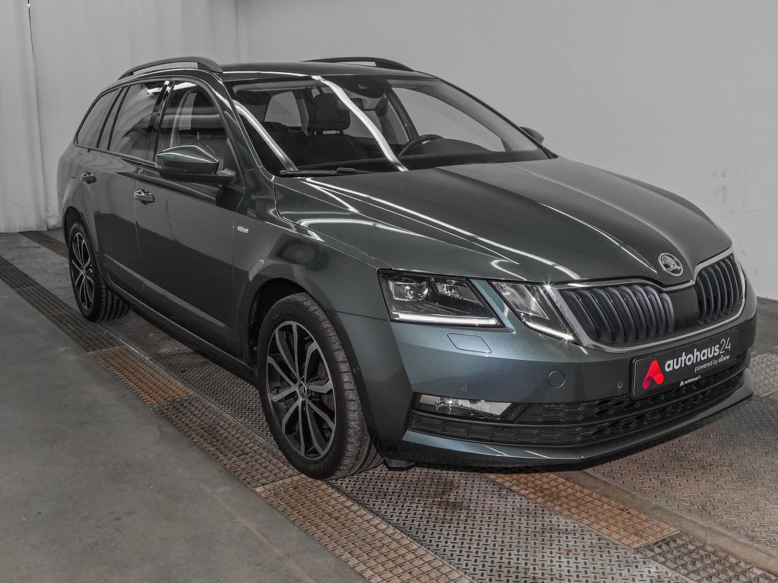 ŠKODA Octavia Kombi SKODA Octavia 2.0 TDI SCR DSG SOLEIL Combi Kombi #1