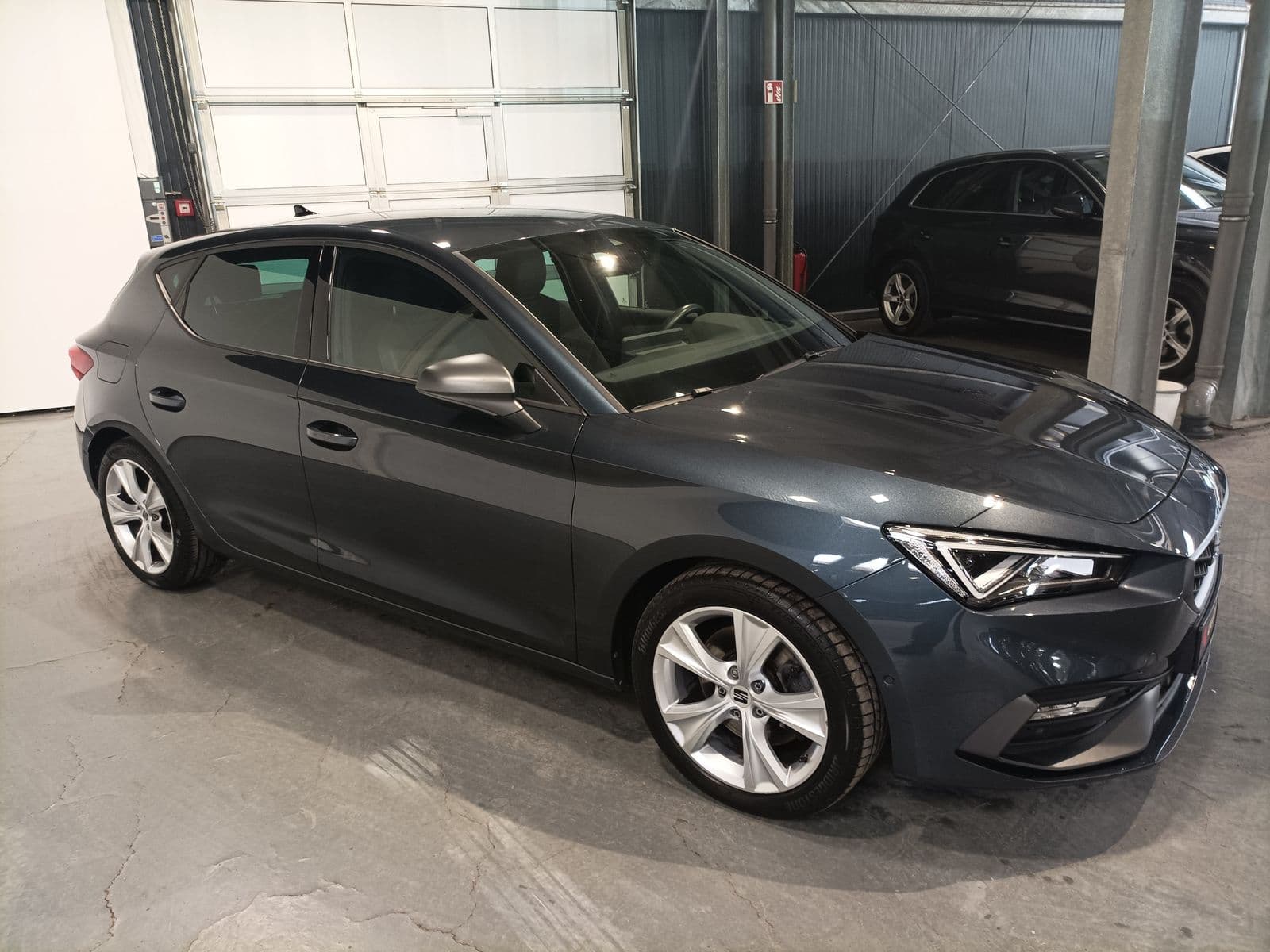 SEAT Leon Limousine SEAT Leon 2.0 TDI 110kW FR DSG Schräghecklimousine #1