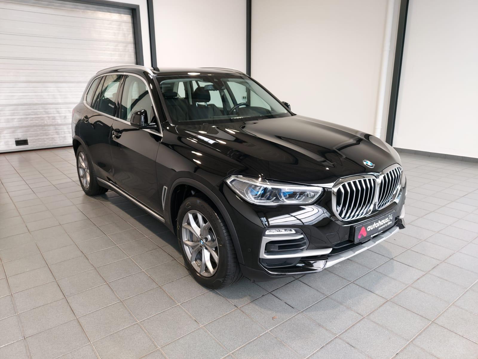 BMW X5 SUV / Crossover / Geländewagen BMW X5 xDrive45e Sports Utility Vehicle