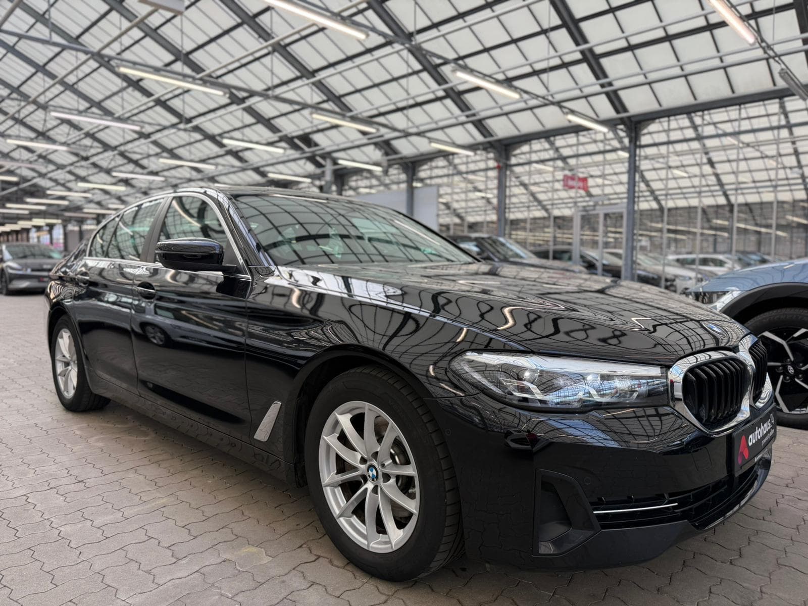 BMW 5er-Reihe Limousine BMW 5er-Reihe 520d A Limousine #1