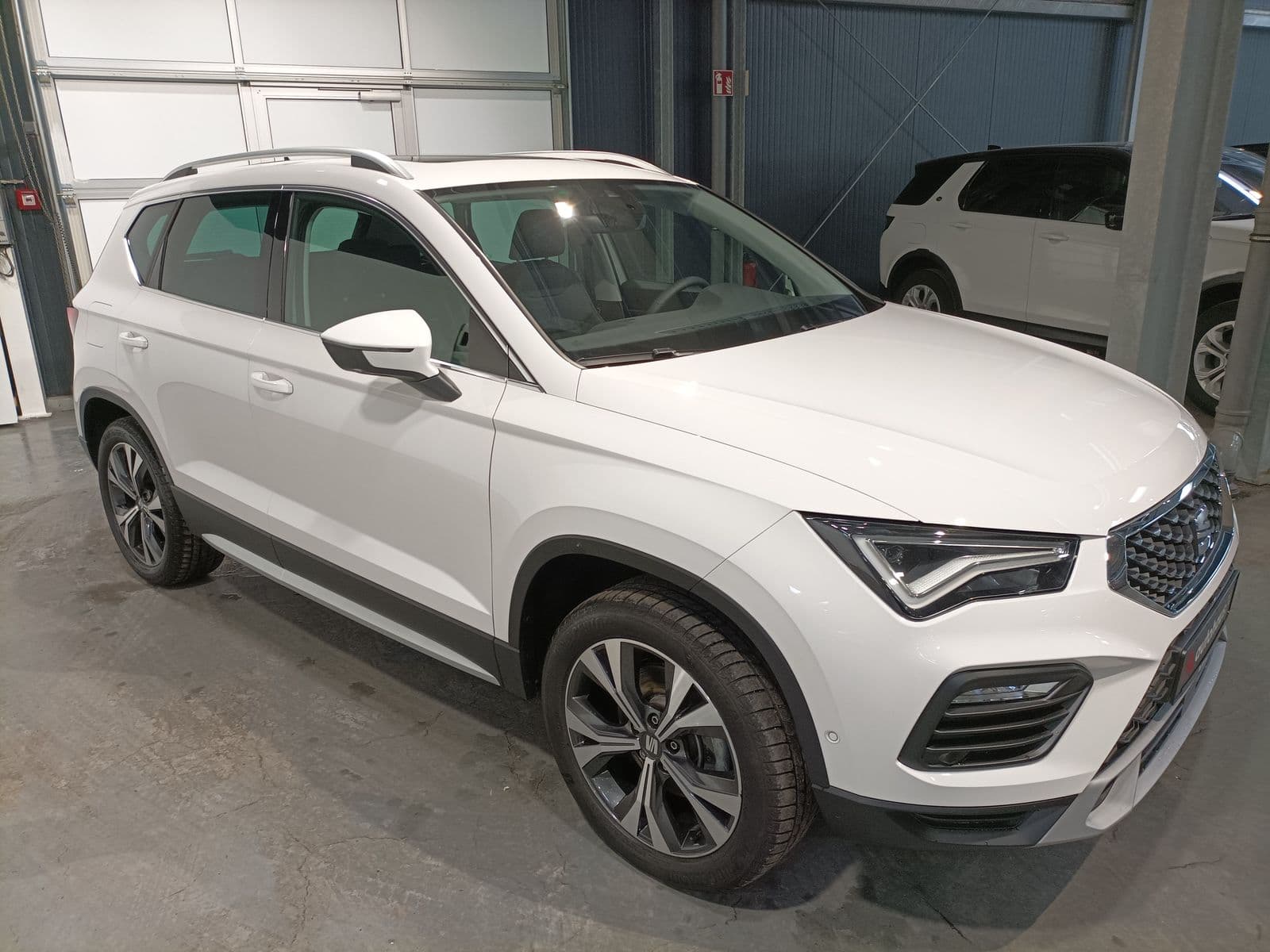 SEAT Ateca SUV / Crossover / Geländewagen SEAT Ateca 2.0 TSI 140kW Xperience 4Drive DSG Sports Utility Vehicle #1