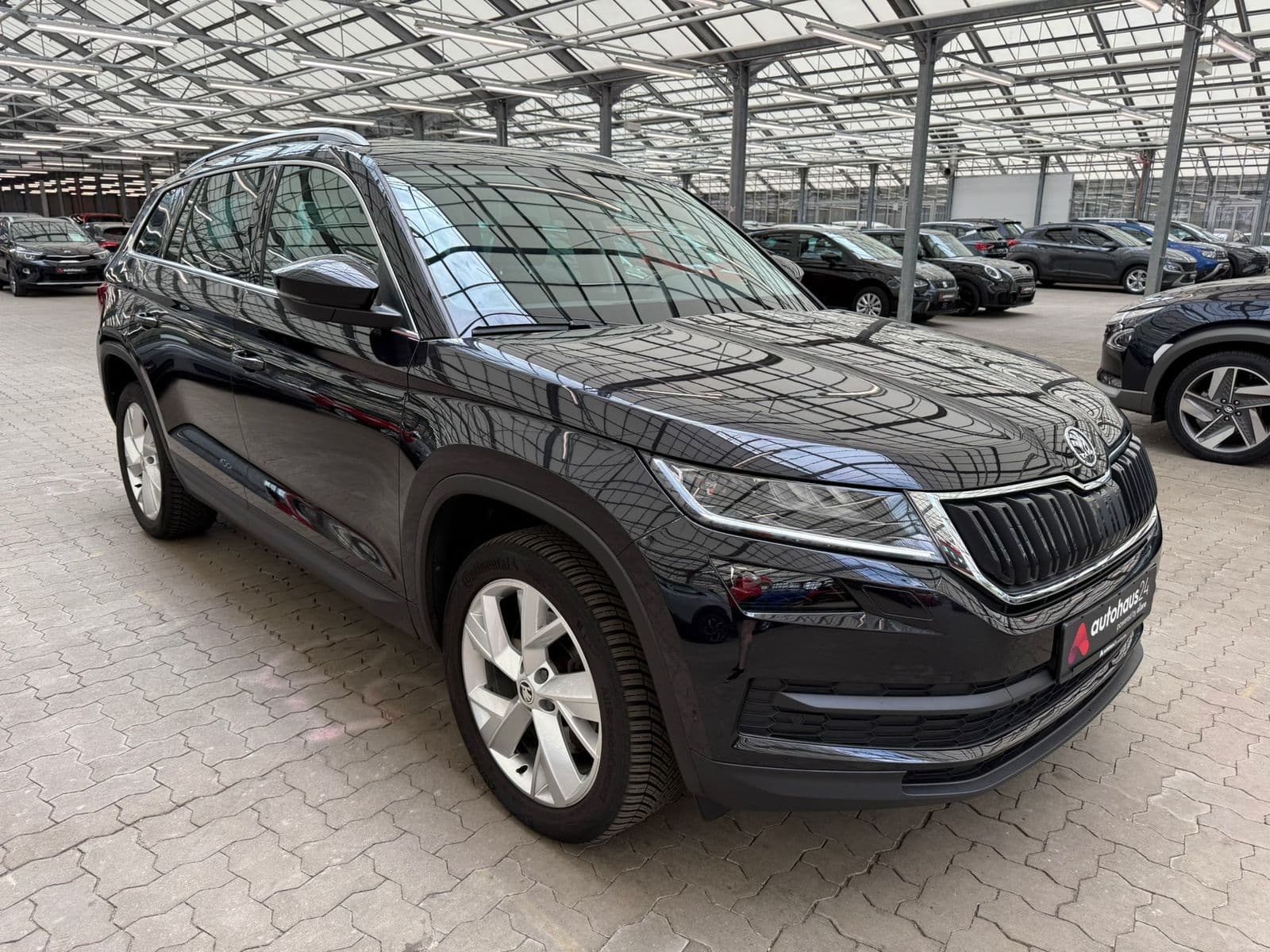 ŠKODA Kodiaq SUV / Crossover / Geländewagen SKODA Kodiaq 2.0 TSI DSG 4x4 STYLE Sports Utility Vehicle #1