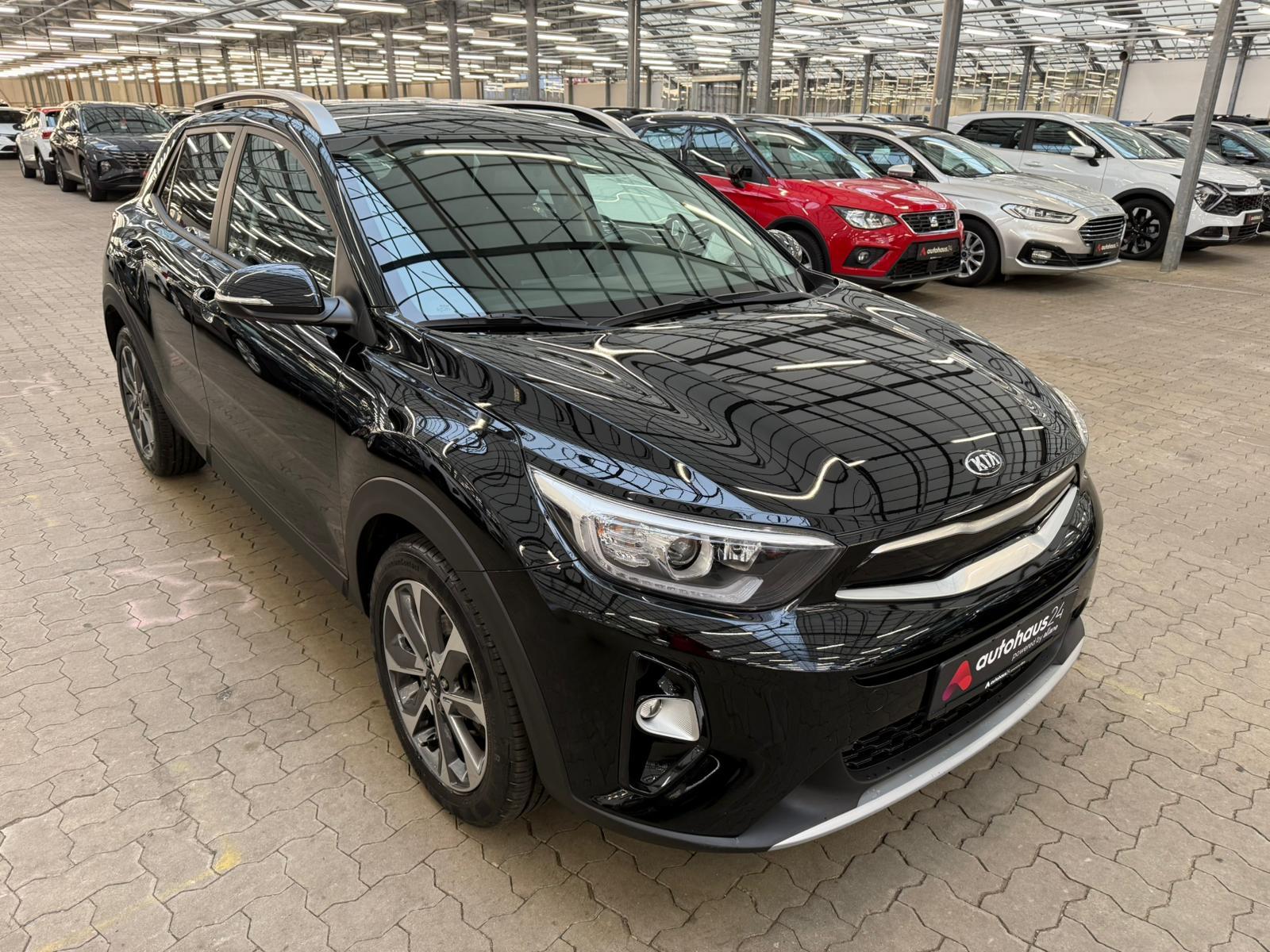 Kia Stonic SUV / Crossover / Geländewagen KIA Stonic 1.0 T-GDI 100 Vision Sports Utility Vehicle