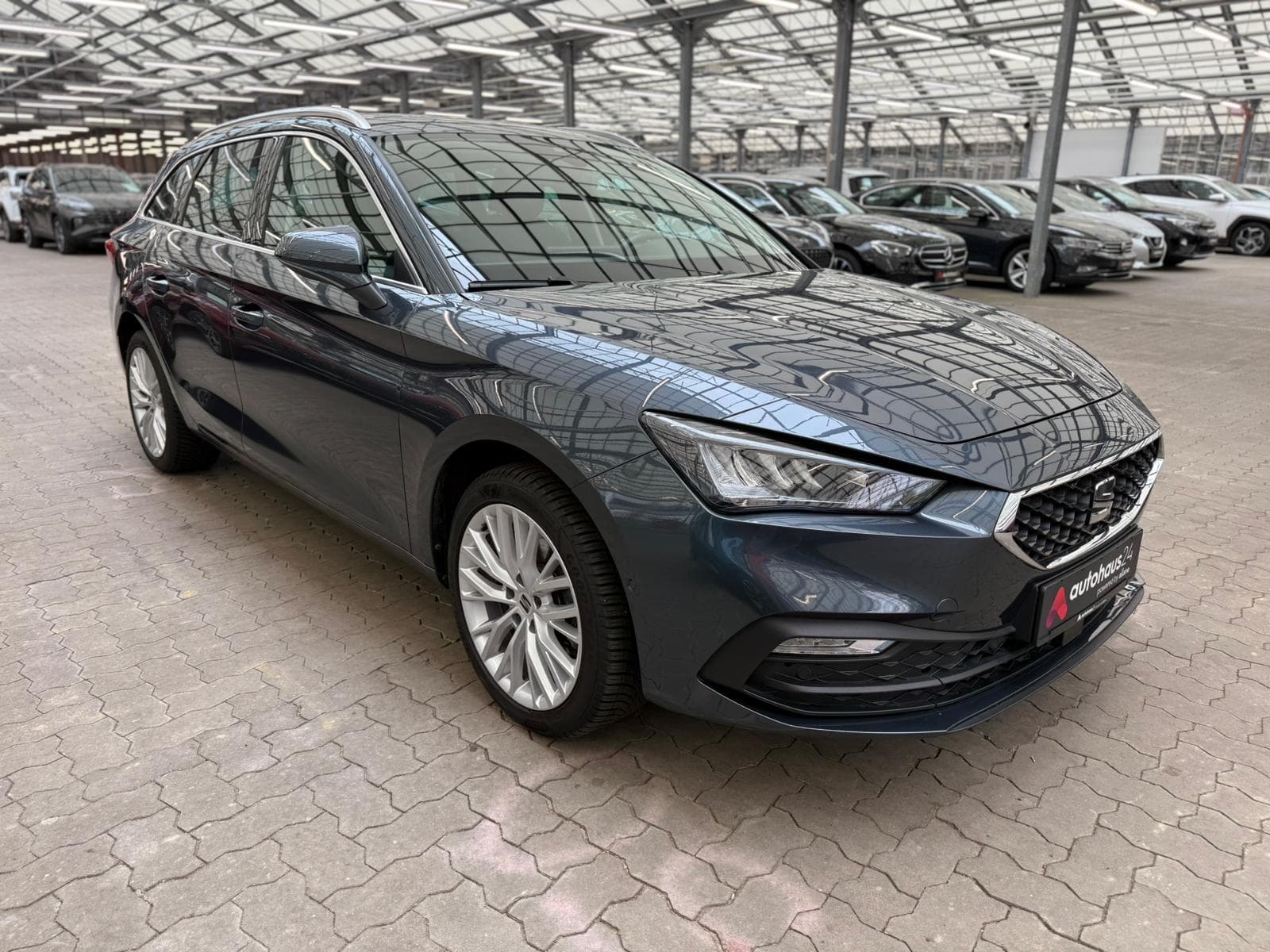 SEAT Leon Kombi SEAT Leon 1.5 TSI ACT 96kW Xcellence Sportstourer Kombi #1