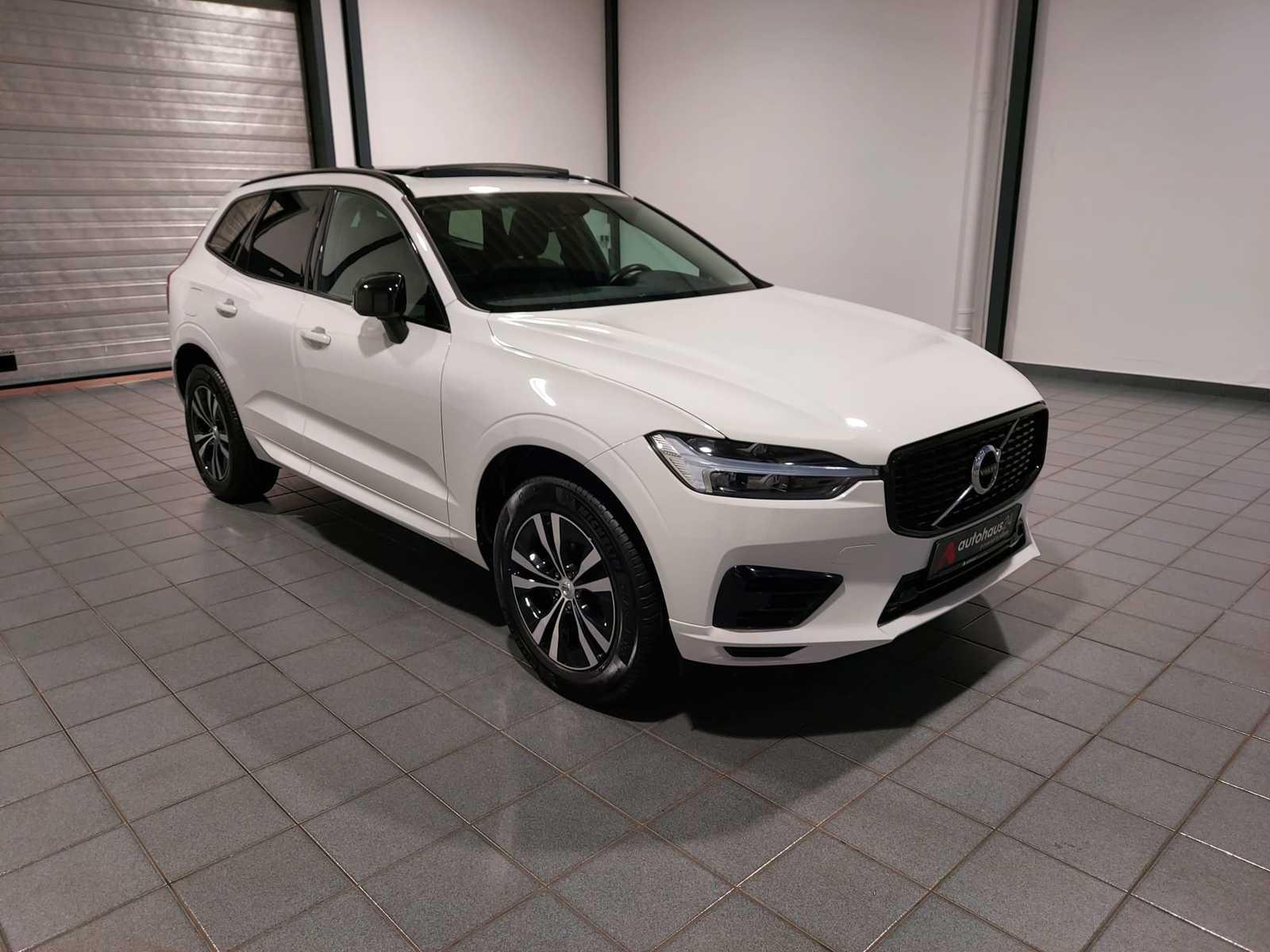 Volvo XC60 SUV / Crossover / Geländewagen VOLVO XC60 T6 AWD Recharge R Design Ex. Geartronic Sports Utility Vehicle