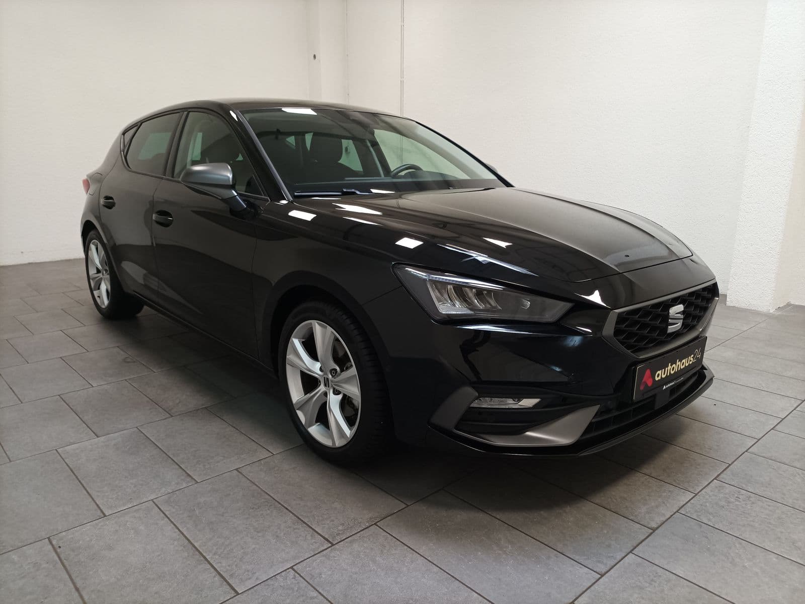 SEAT Leon Limousine SEAT Leon 1.0 TSI 81kW FR Schräghecklimousine #1