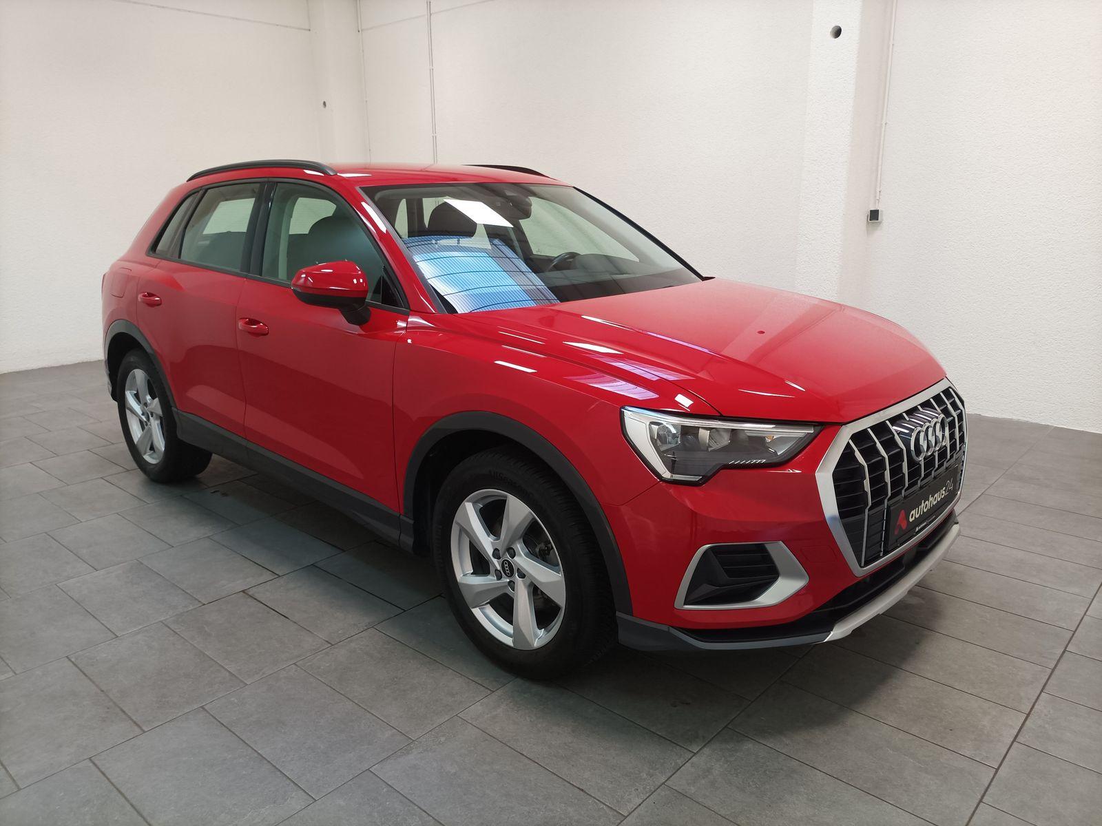 Audi Q3 SUV / Crossover / Geländewagen AUDI Q3 35 TFSI advanced Sports Utility Vehicle