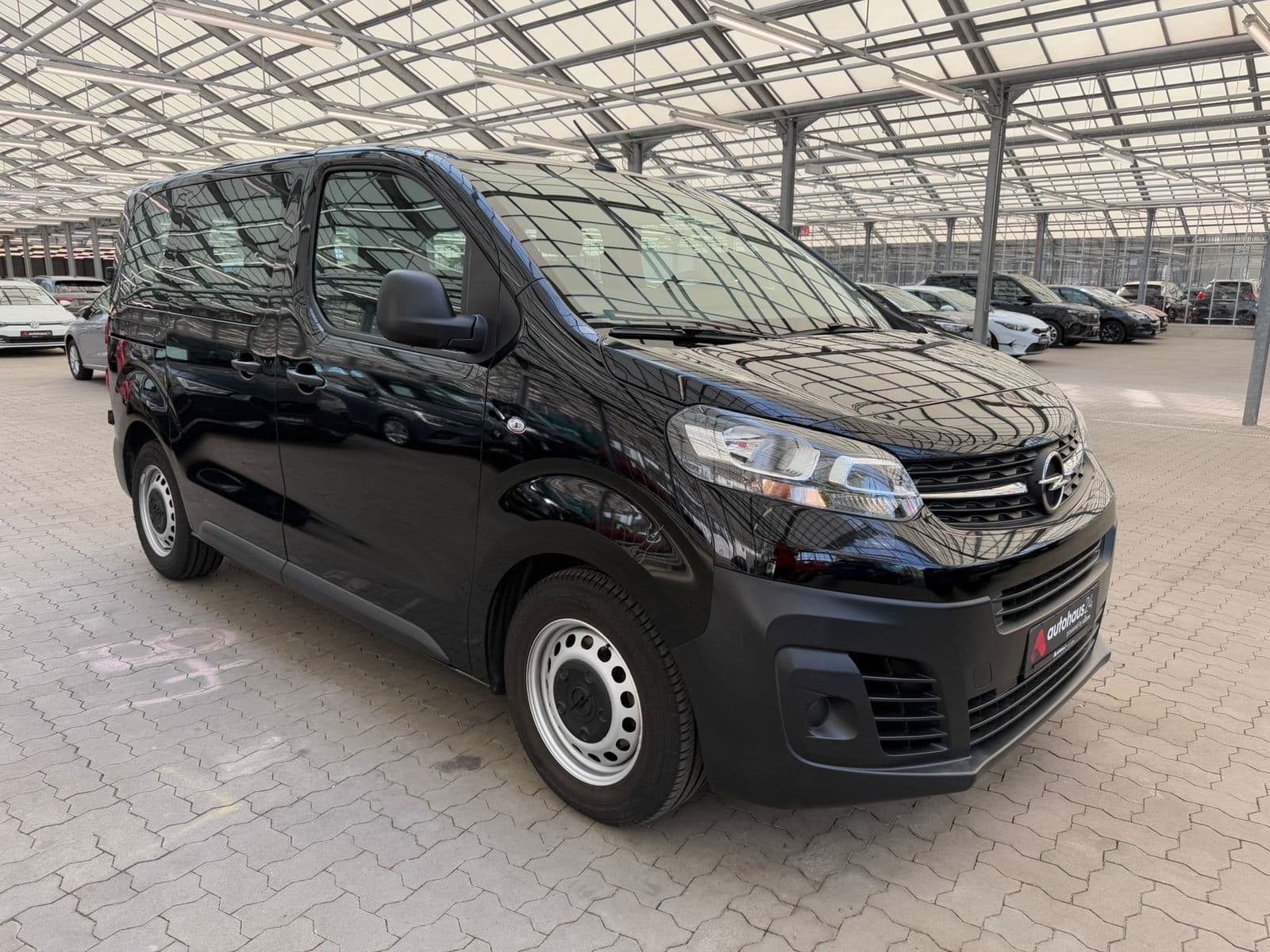 Opel Vivaro Kleinbus / Van OPEL Vivaro 1.5 Diesel 88kW S Kombi-Lieferwagen #1