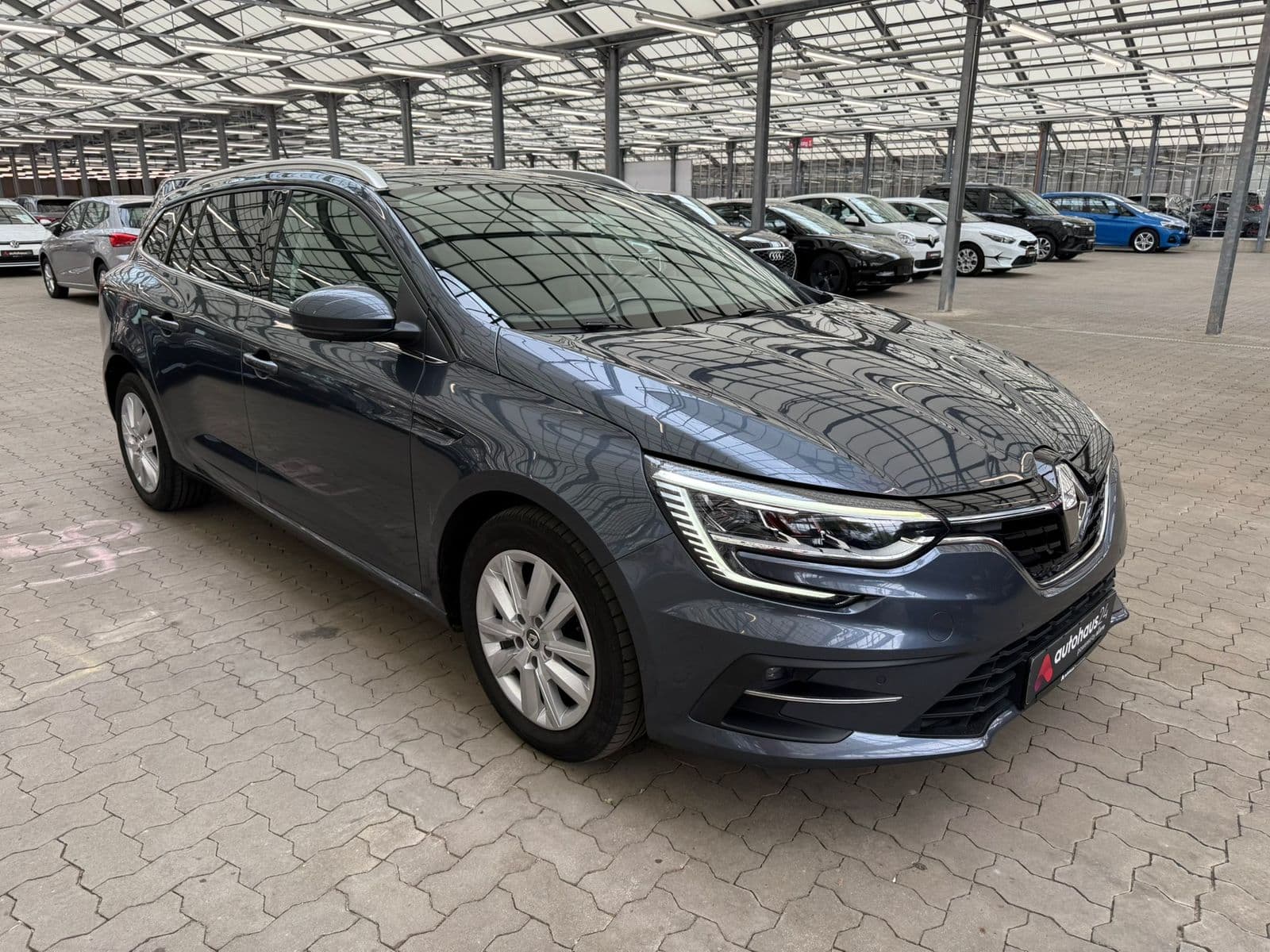 Renault Mégane Kombi RENAULT Mégane BLUE dCi 115 Business Edition Grandtour Kombi #1