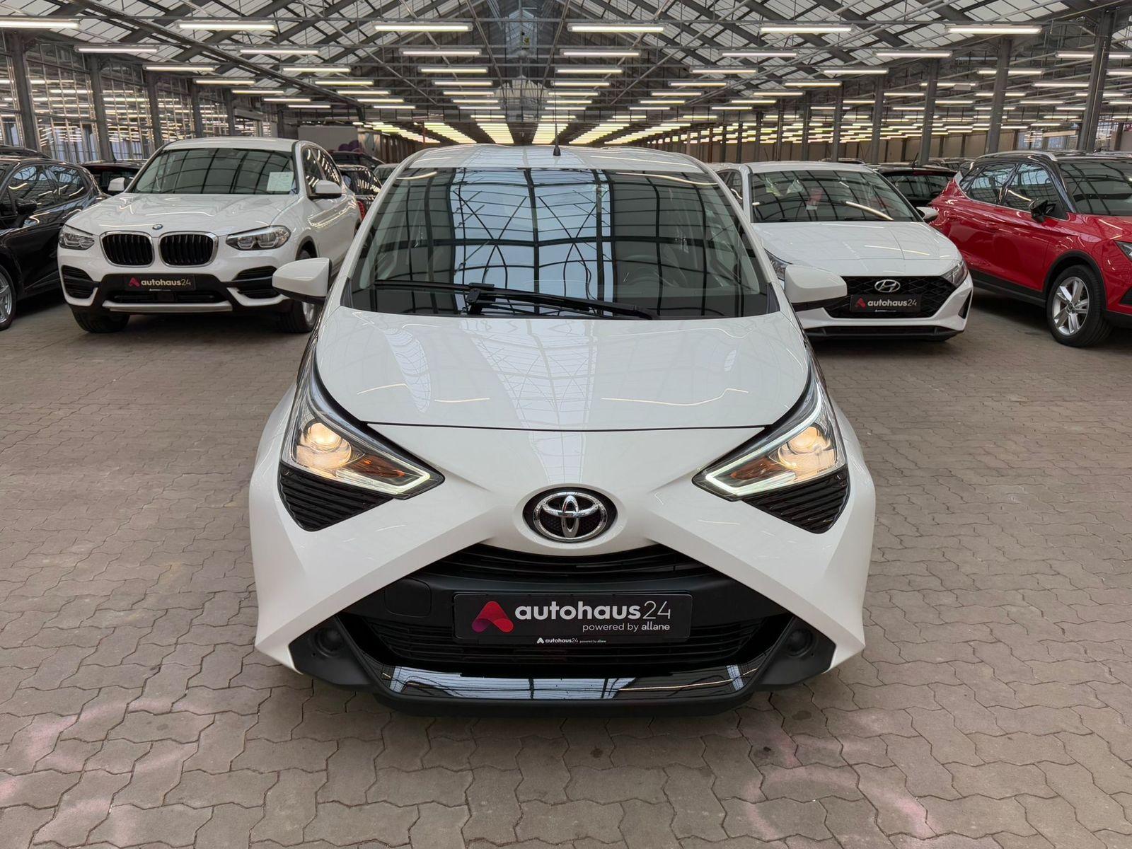 Toyota Aygo Kleinwagen Aygo 1.0 x-play (EURO 6d-TEMP)