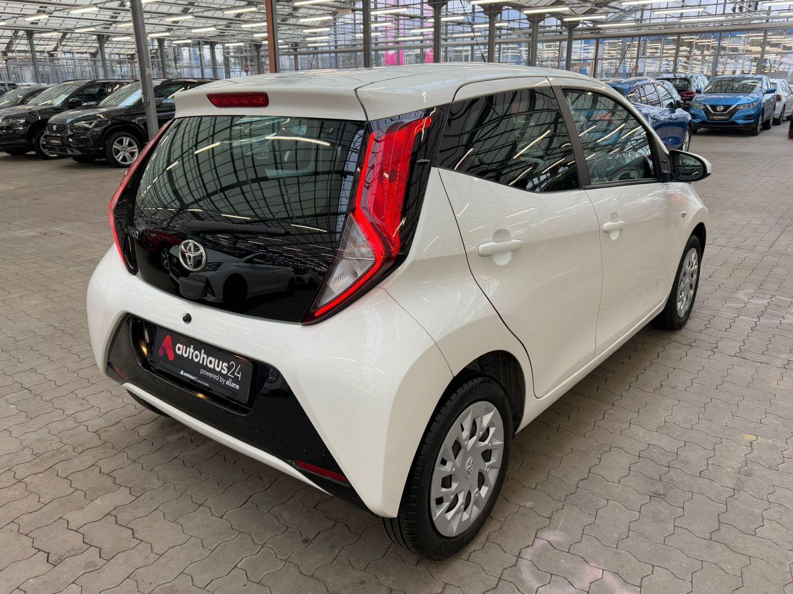 Toyota Aygo Kleinwagen Aygo 1.0 x-play (EURO 6d-TEMP)