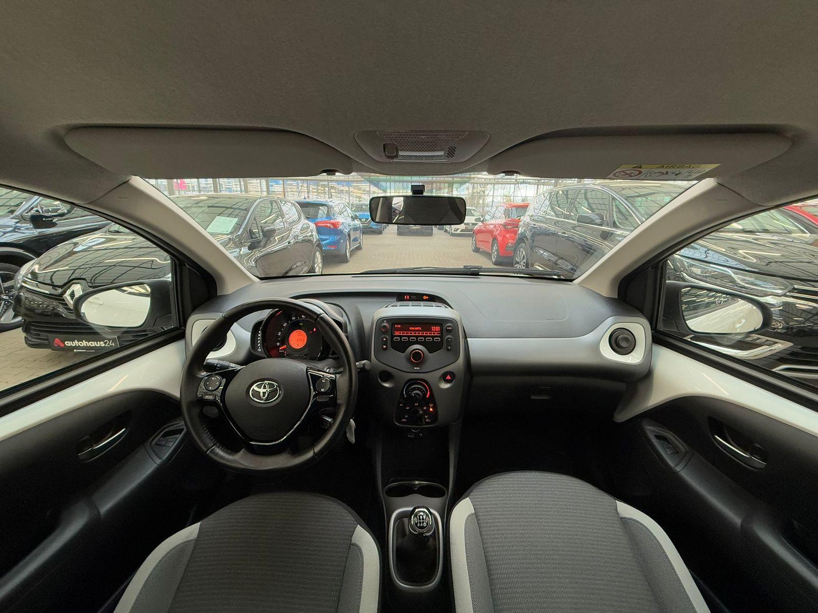 Toyota Aygo Kleinwagen Aygo 1.0 x-play (EURO 6d-TEMP)