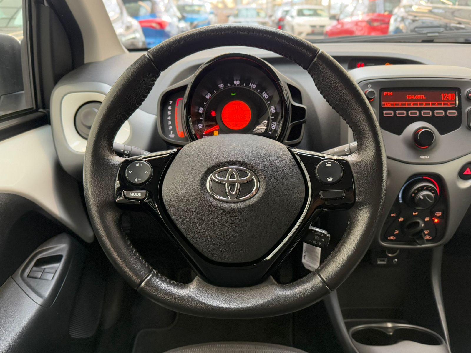 Toyota Aygo Kleinwagen Aygo 1.0 x-play (EURO 6d-TEMP)