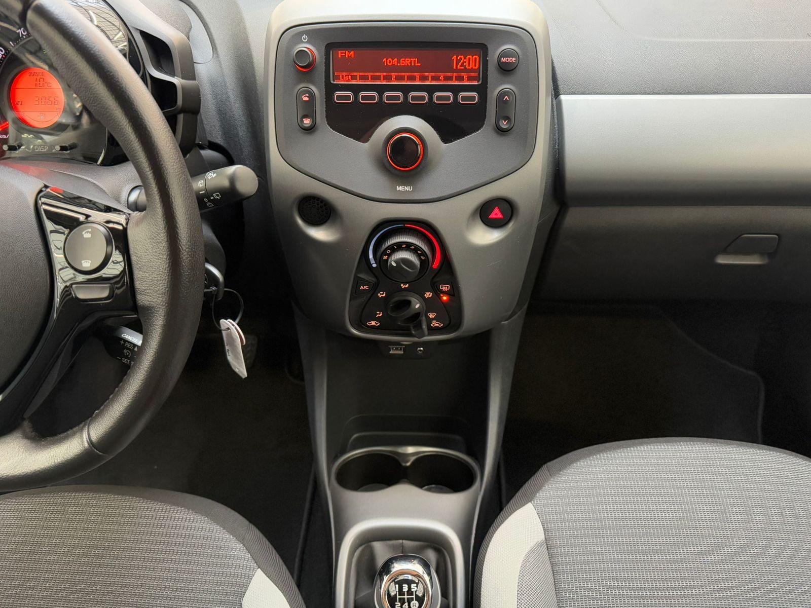 Toyota Aygo Kleinwagen Aygo 1.0 x-play (EURO 6d-TEMP)