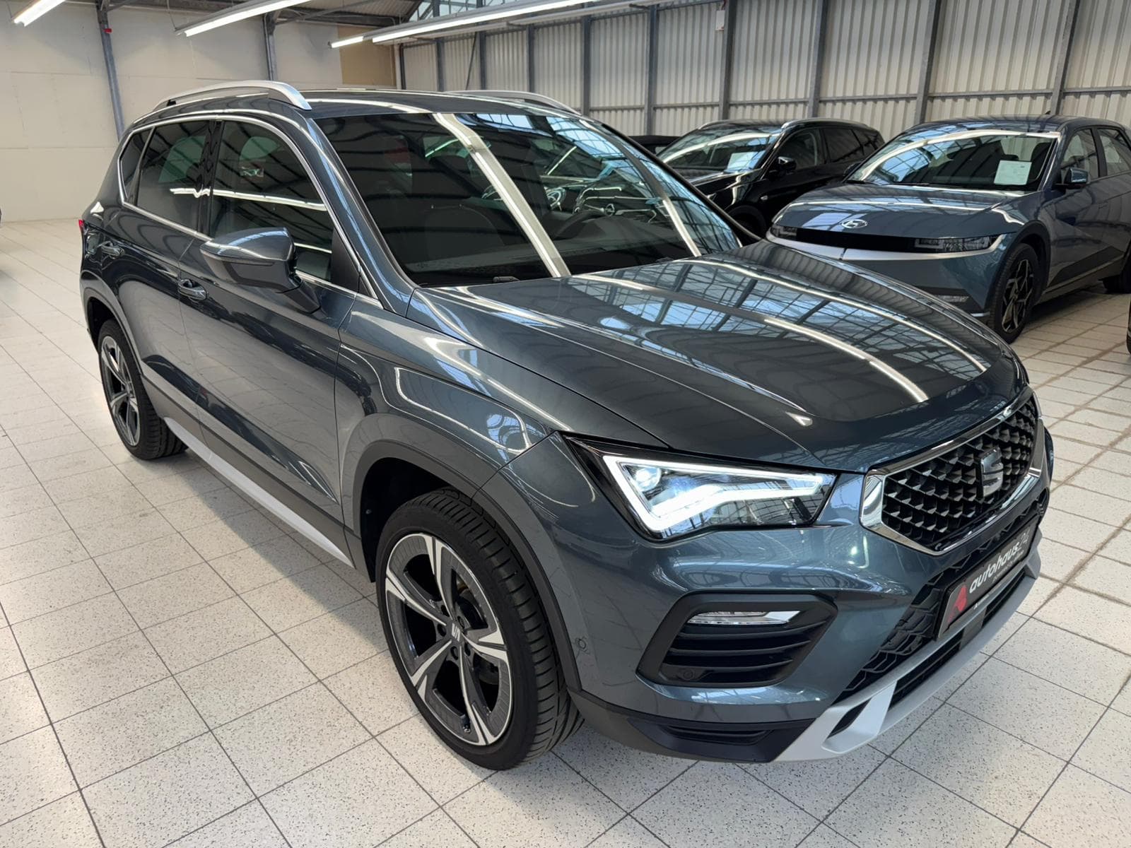 SEAT Ateca SUV / Crossover / Geländewagen SEAT Ateca 1.5 TSI ACT 110kW Xperience DSG Sports Utility Vehicle #1