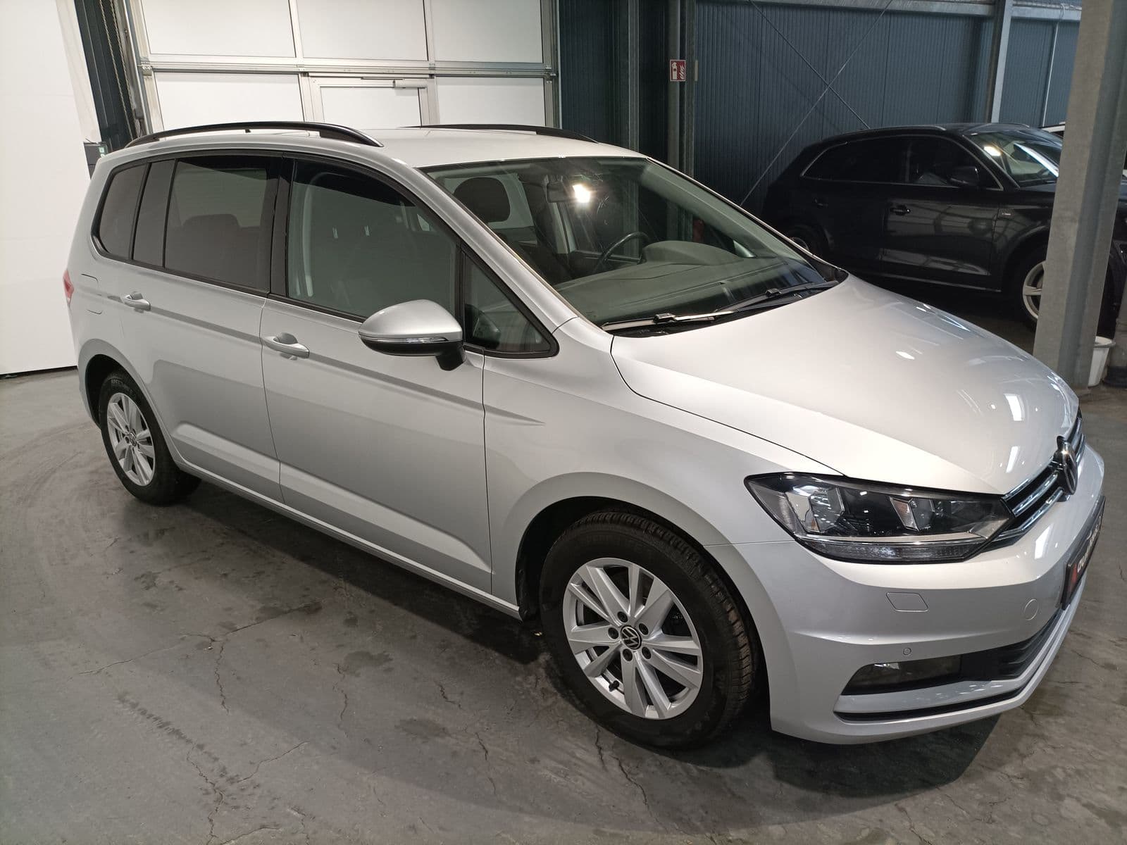 Volkswagen Touran Kleinbus / Van VOLKSWAGEN Touran 2.0 TDI SCR 85kW DSG Comfortline Kompaktvan #1