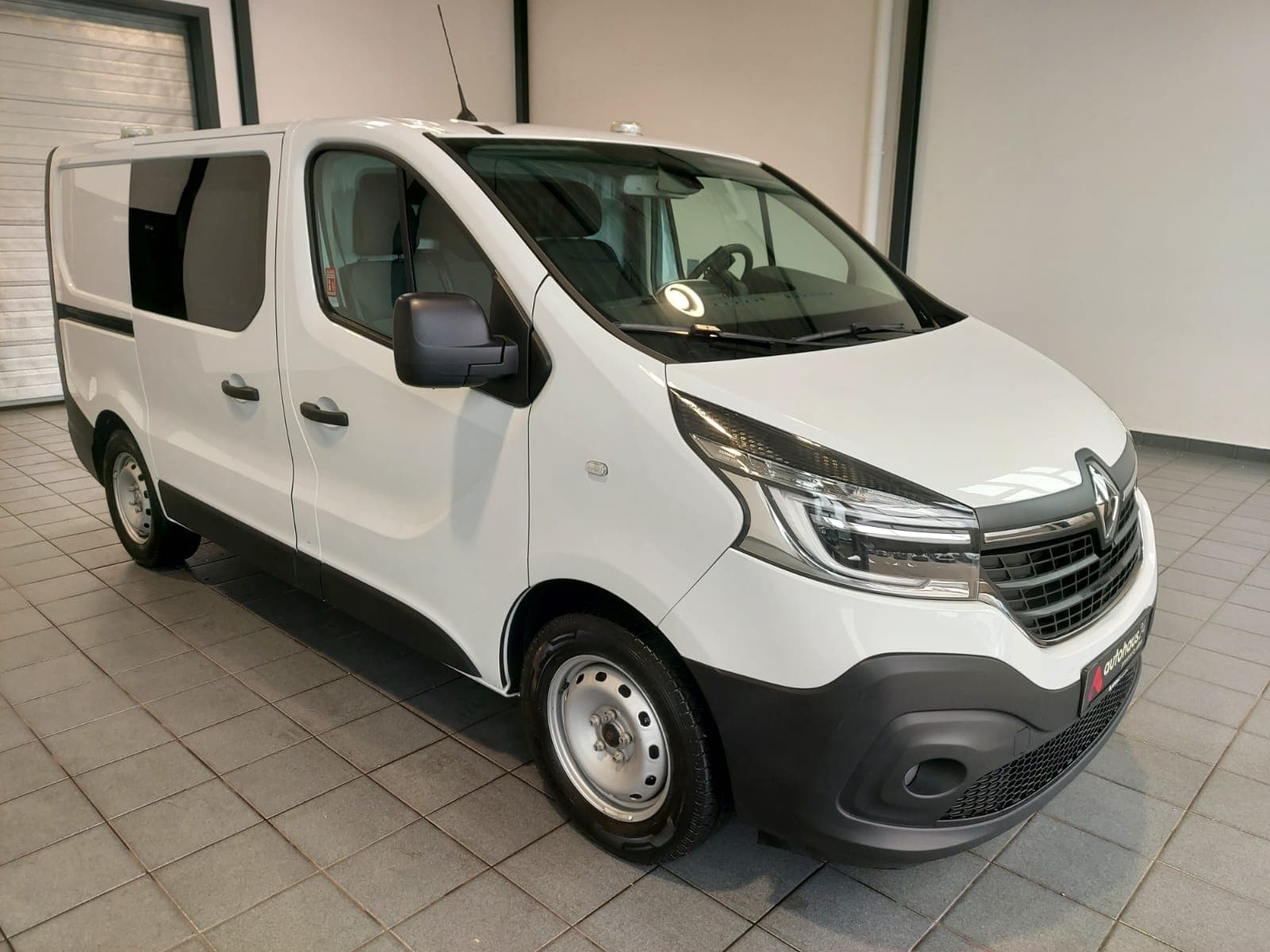 Renault Trafic Transporter RENAULT Trafic L1H1 2.0 ENERGY dCi 145 3,0t Komfort Kastenwagen #1